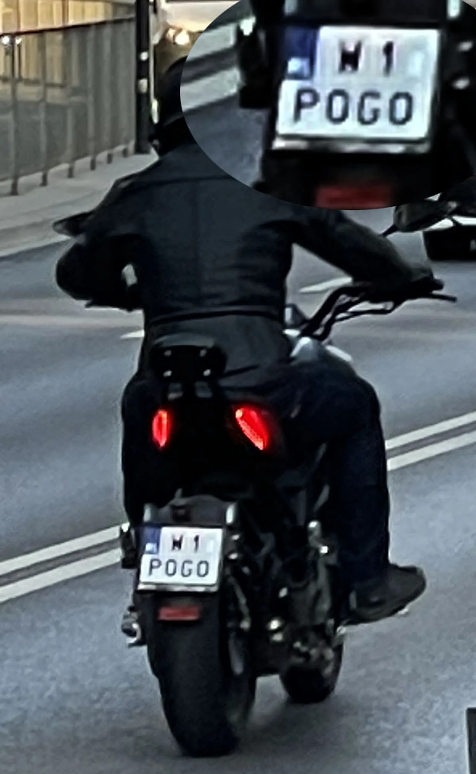 Fajny numer, blacha W1 POGO