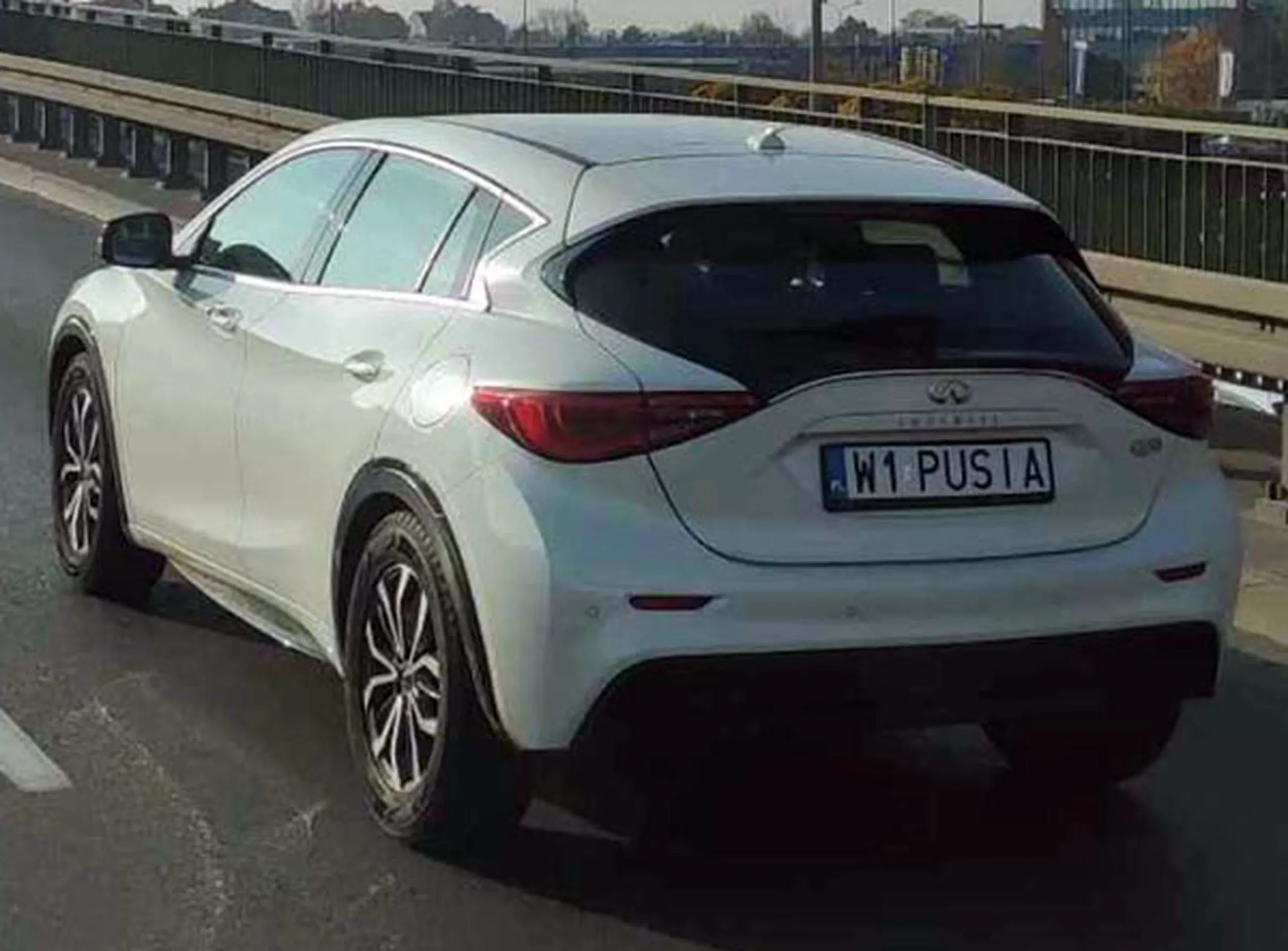 Fajny numer, blacha W1 PUSIA