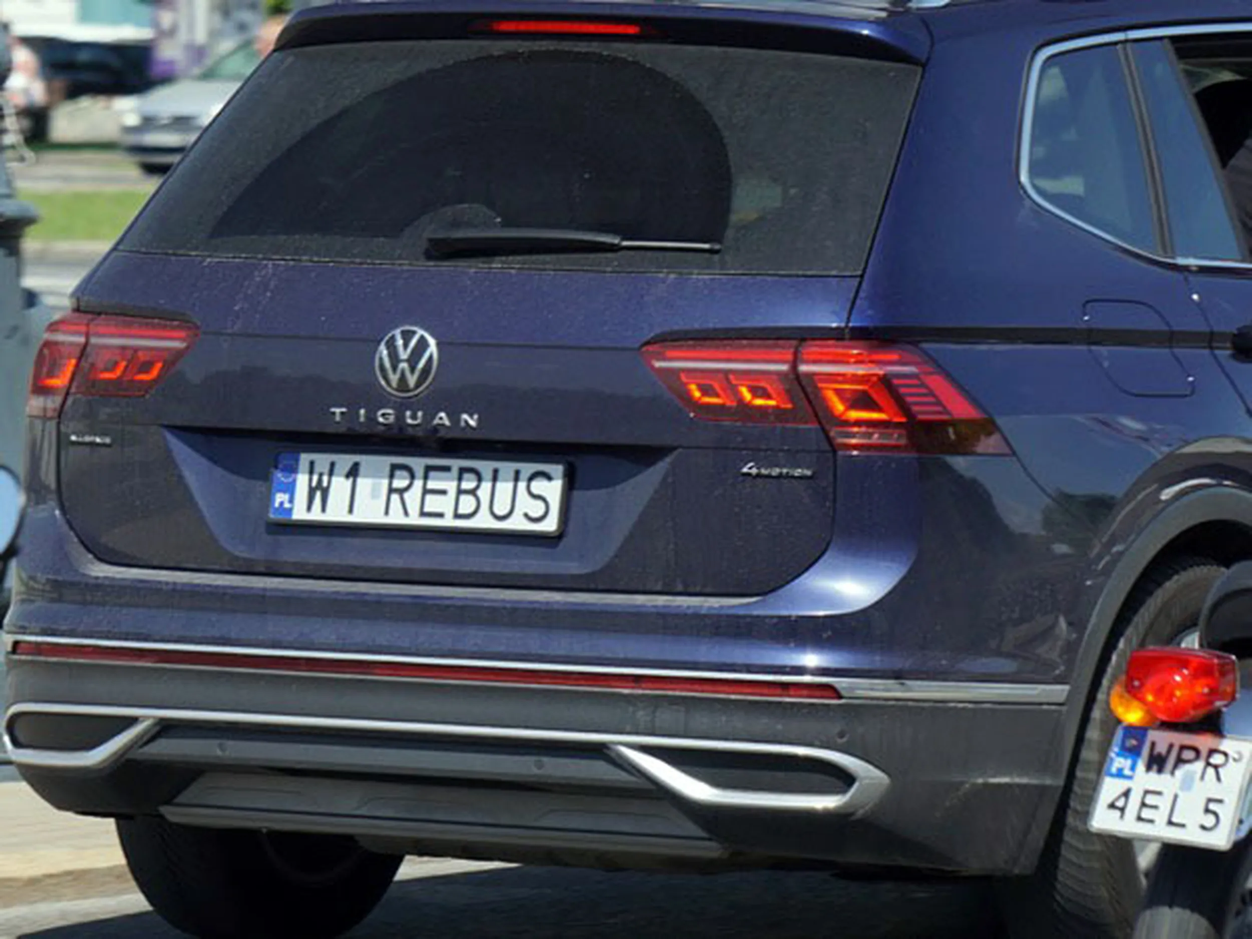 Fajny numer, blacha W1 REBUS