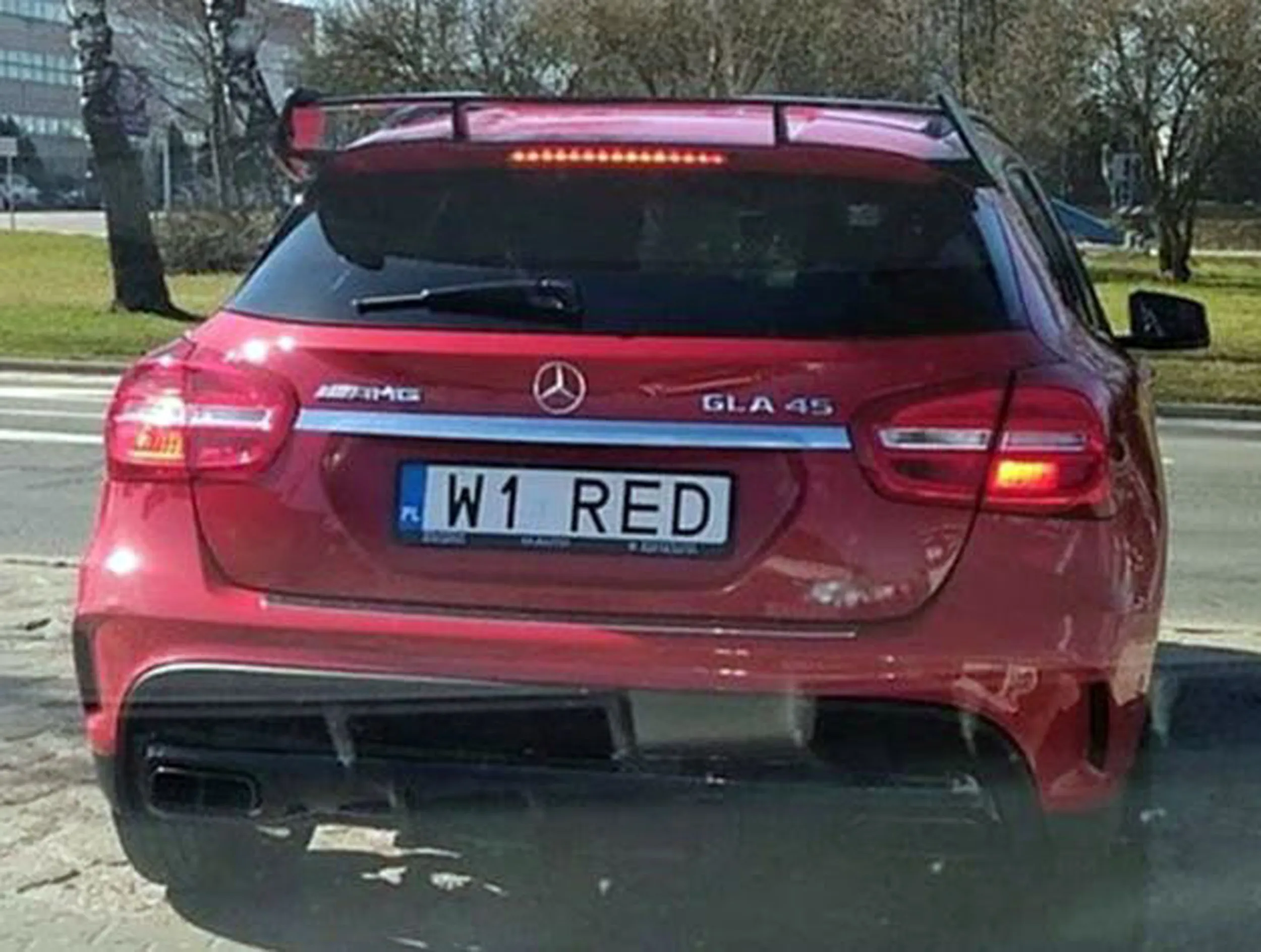 Fajny numer, blacha W1 RED