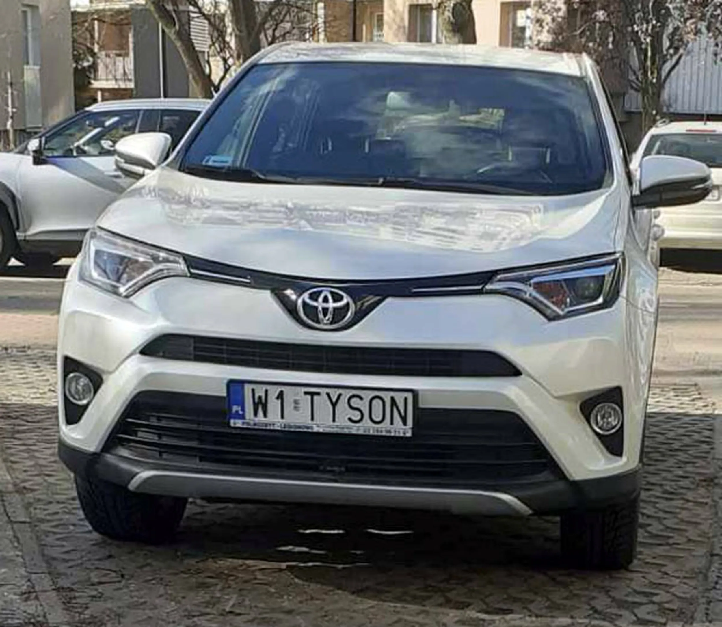 Fajny numer, blacha W1 TYSON