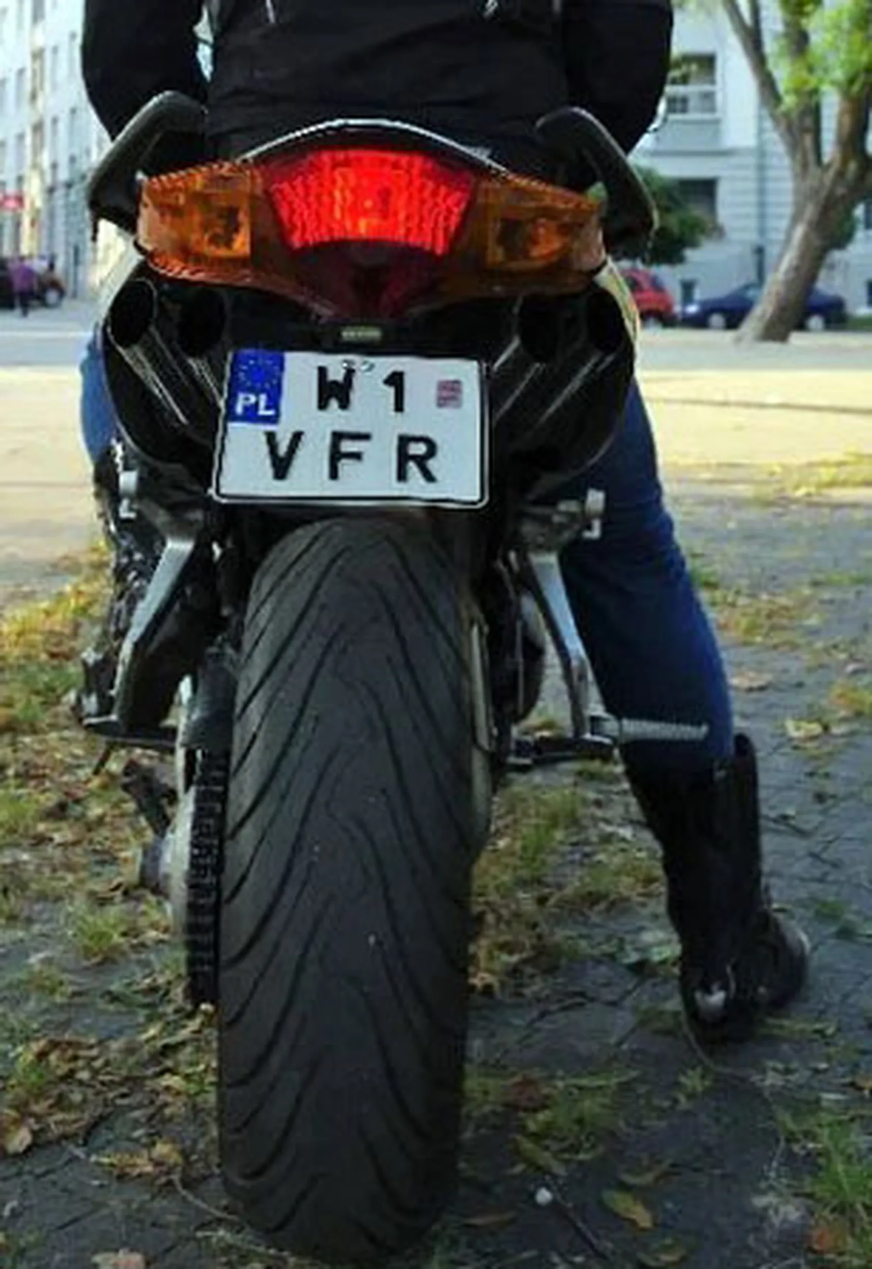 Fajny numer, blacha W1 VFR