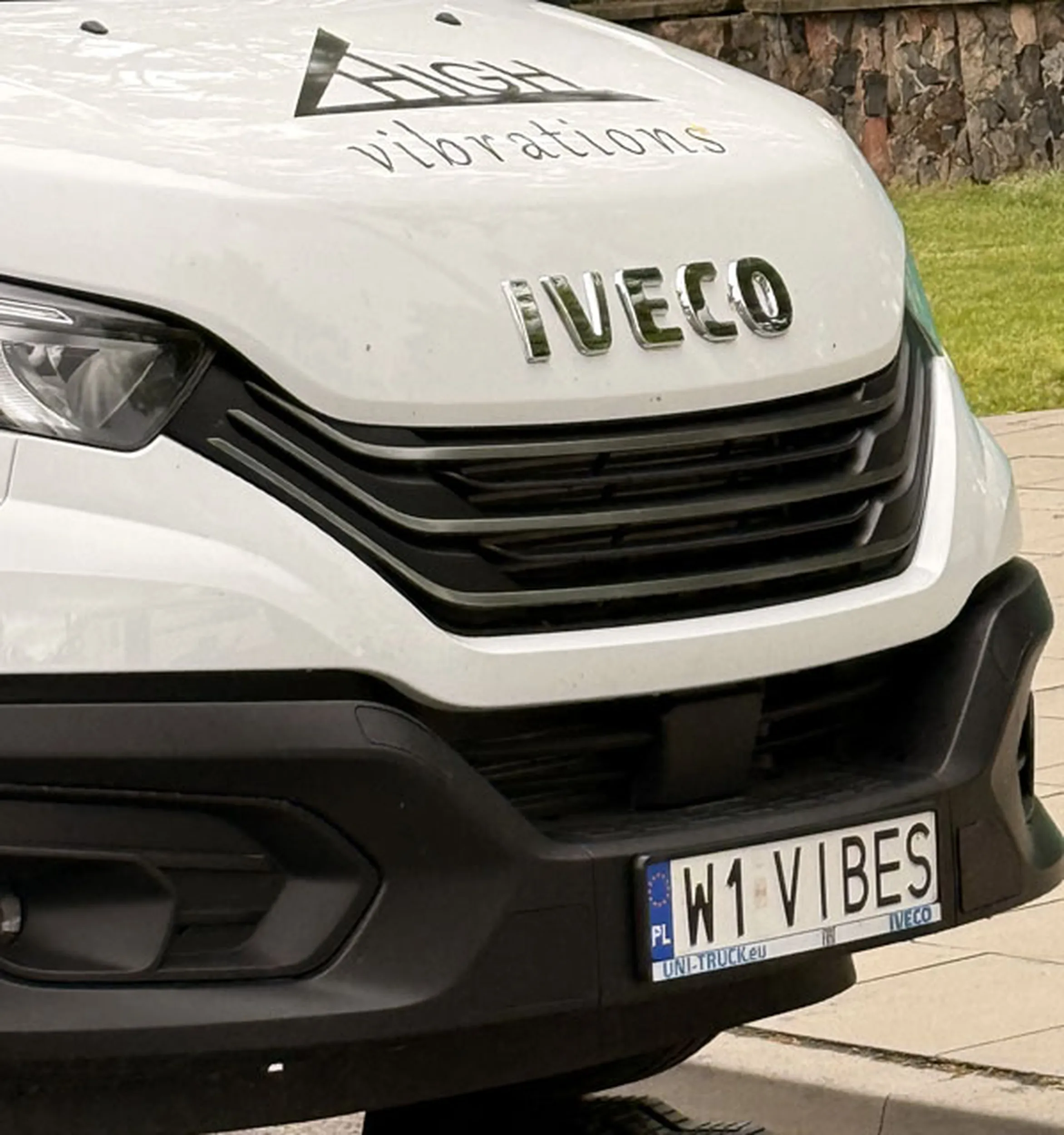 Fajny numer, blacha W1 VIBES