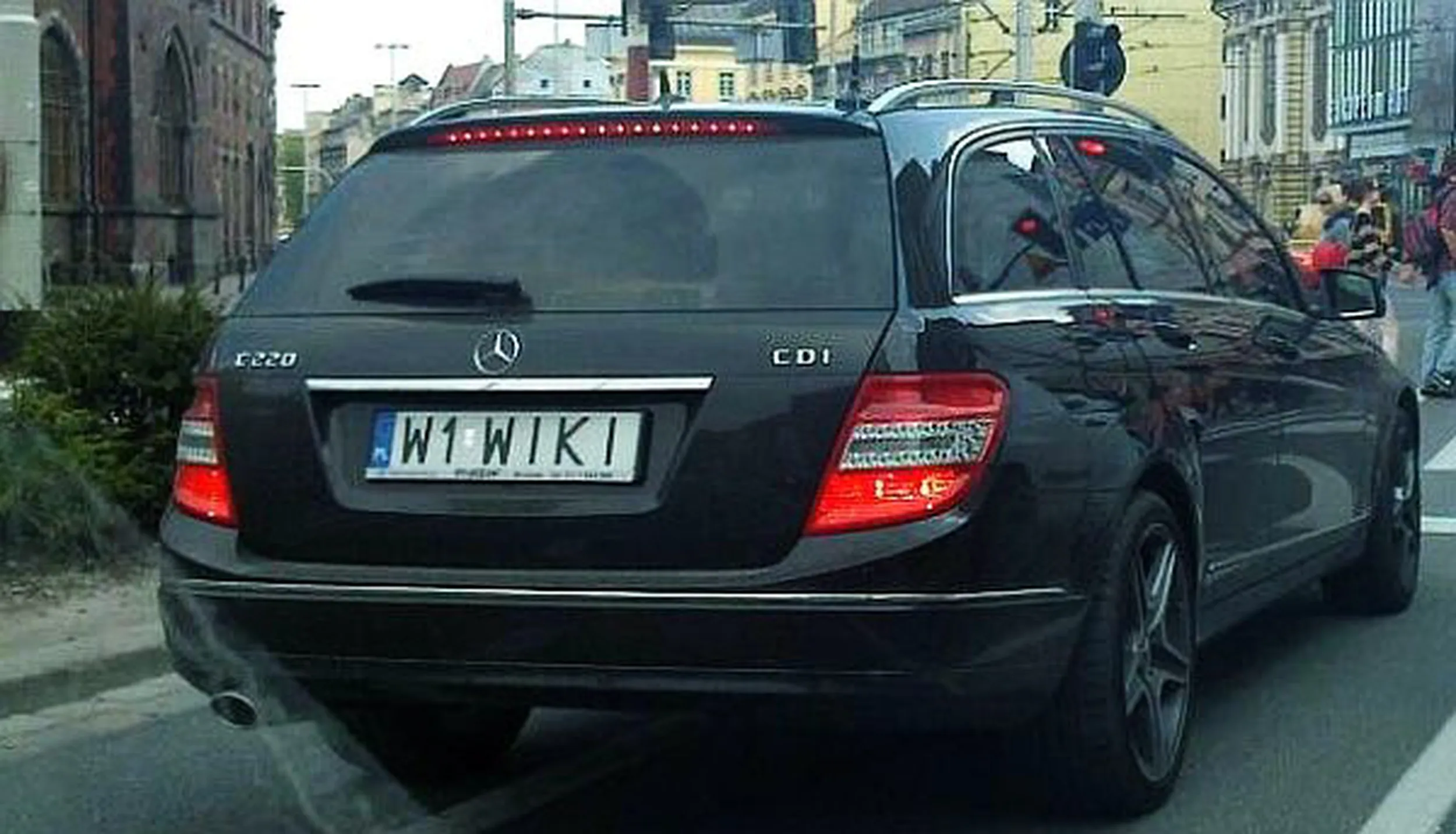 Fajny numer, blacha W1 WIKI