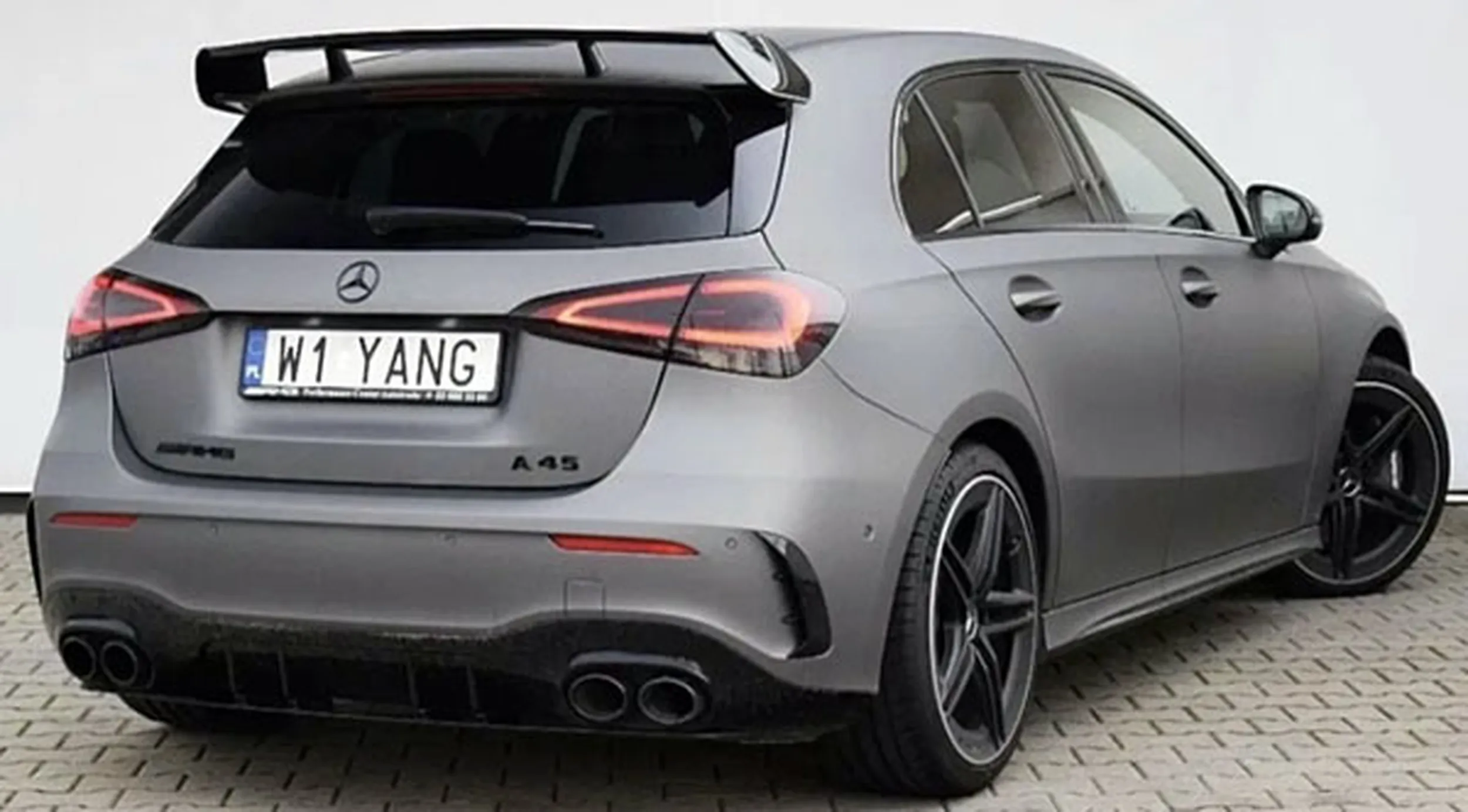 Fajny numer, blacha W1 YANG