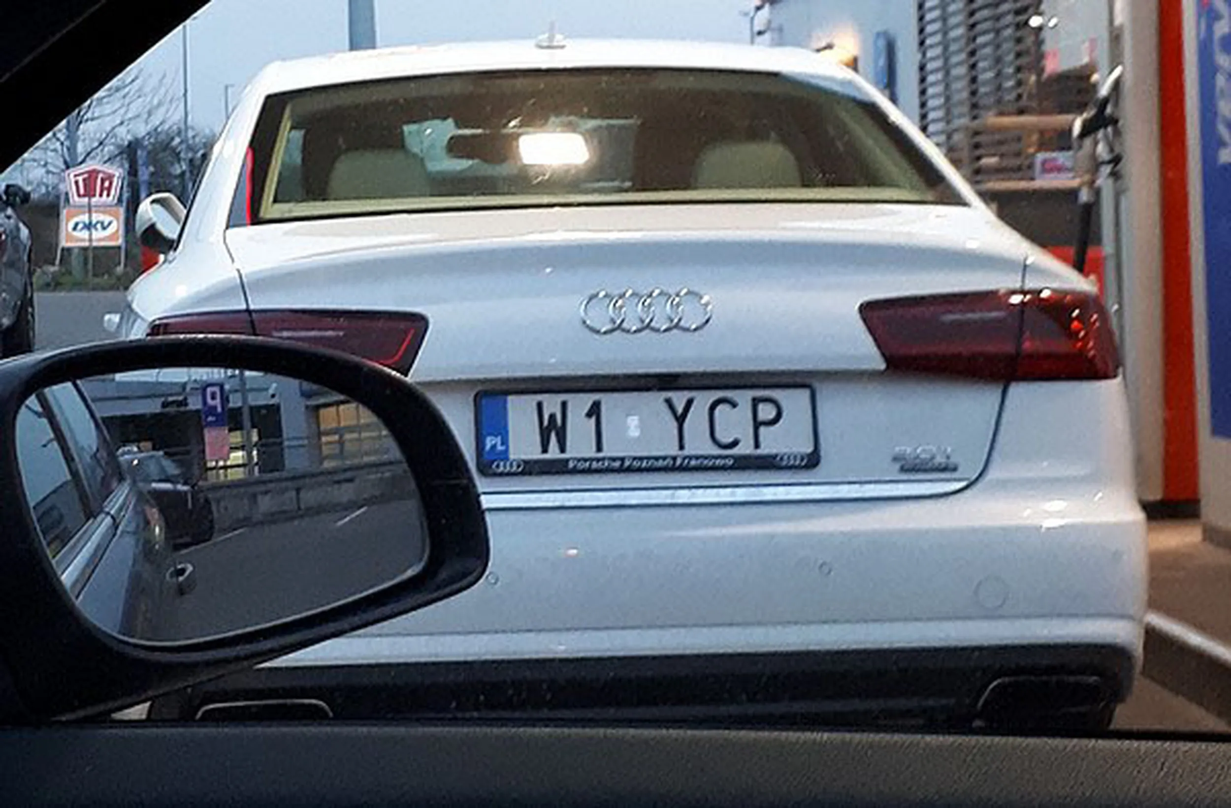 Fajny numer, blacha W1 YCP