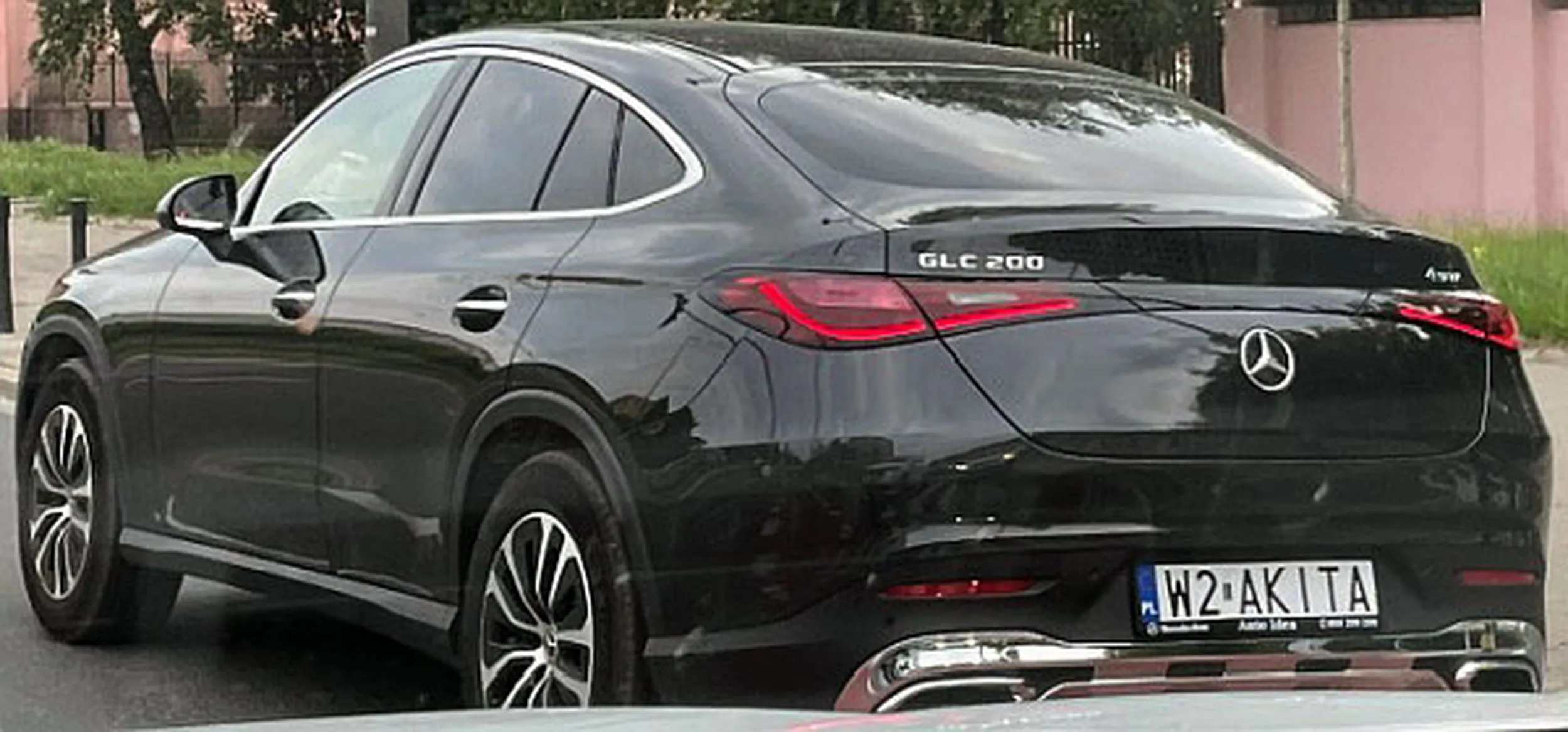 Fajny numer, blacha W2 AKITA