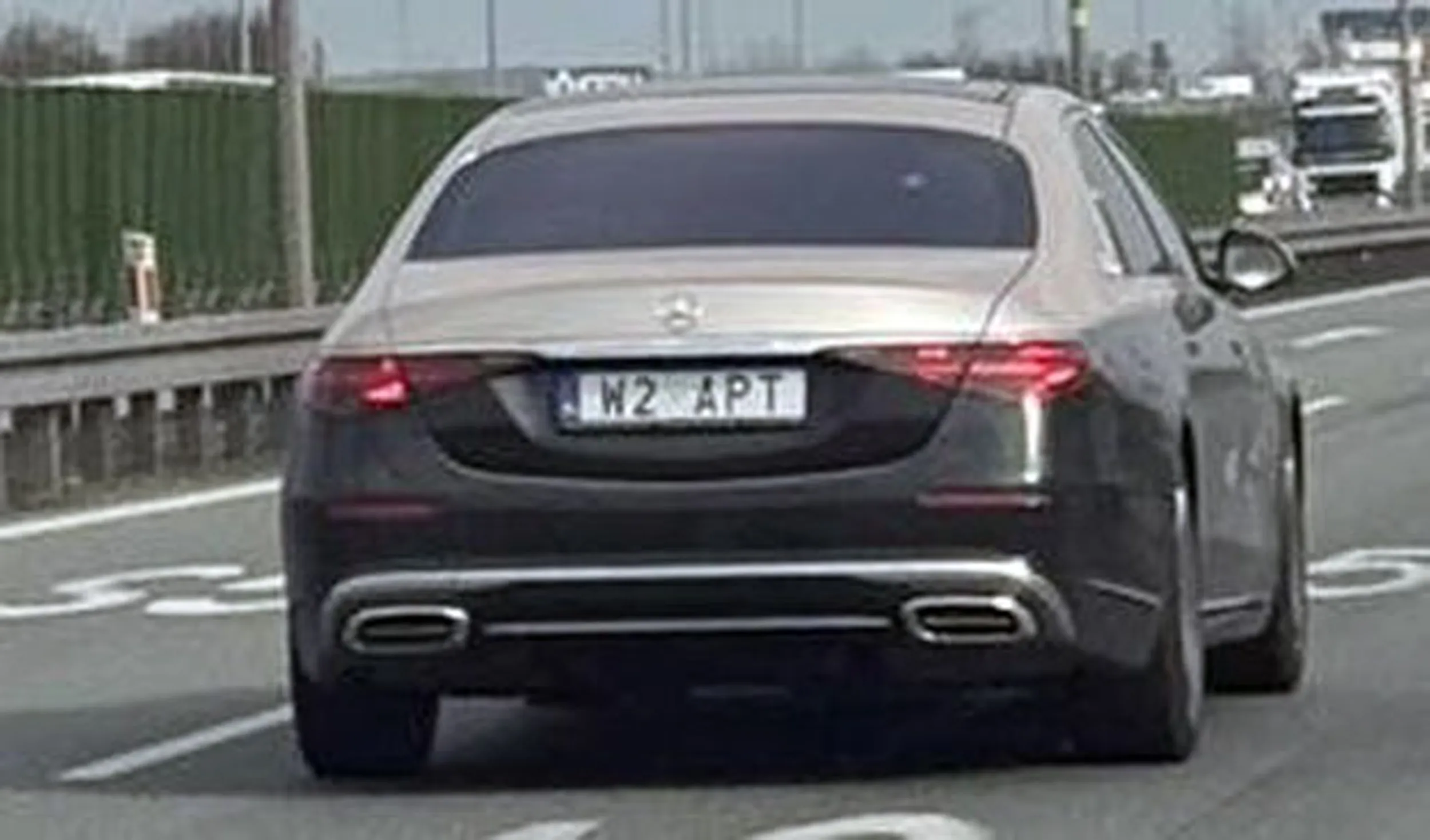 Fajny numer, blacha W2 APT