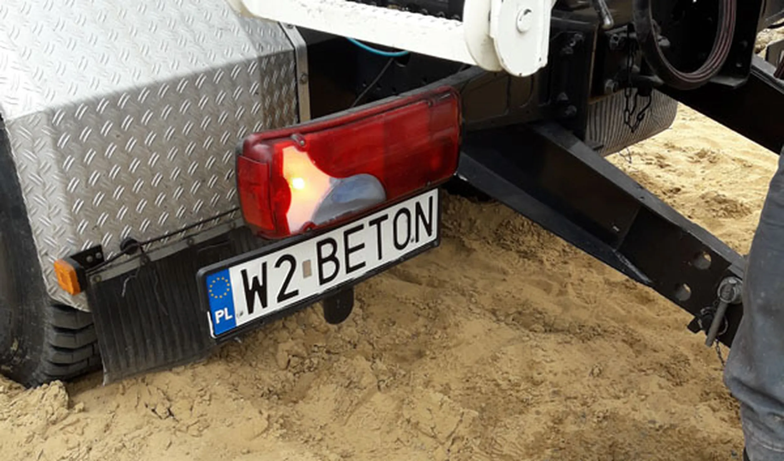 Fajny numer, blacha W2 BETON