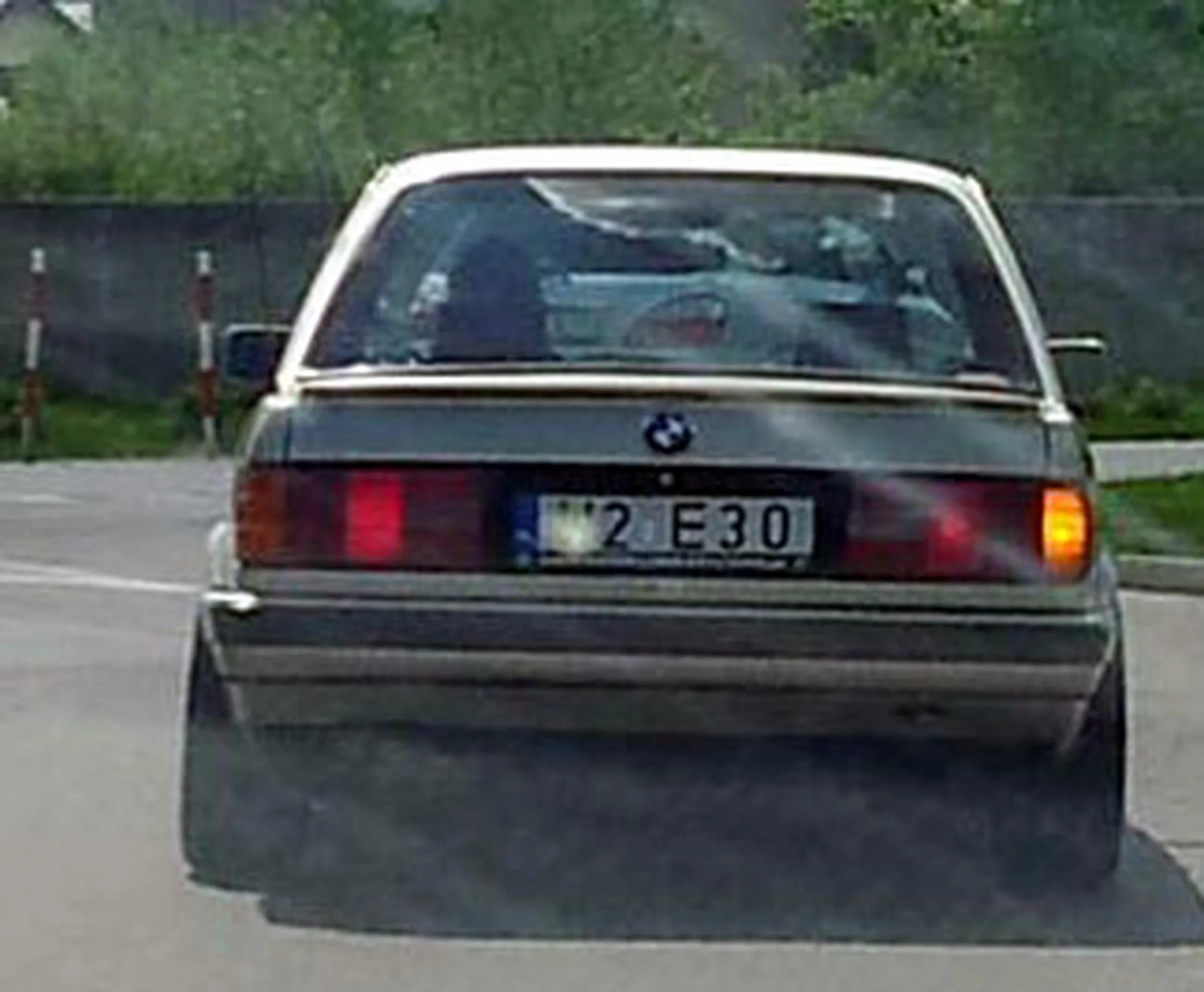 Fajny numer, blacha W2 E30