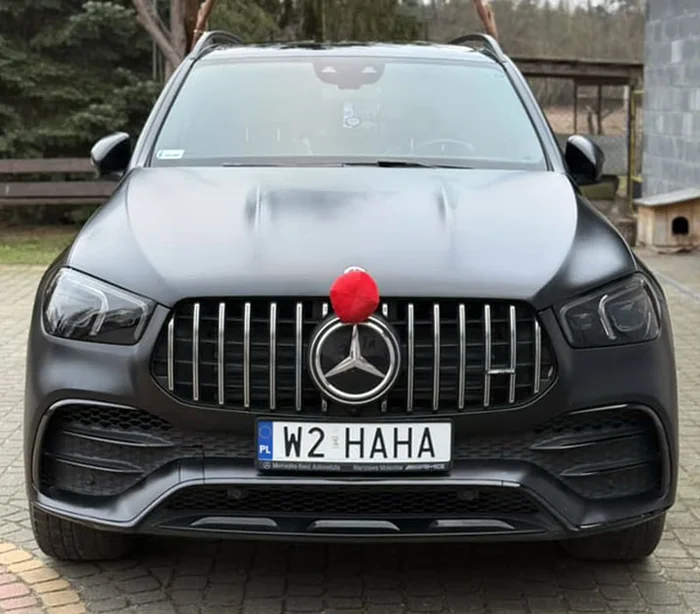 Fajny numer, blacha W2 HAHA