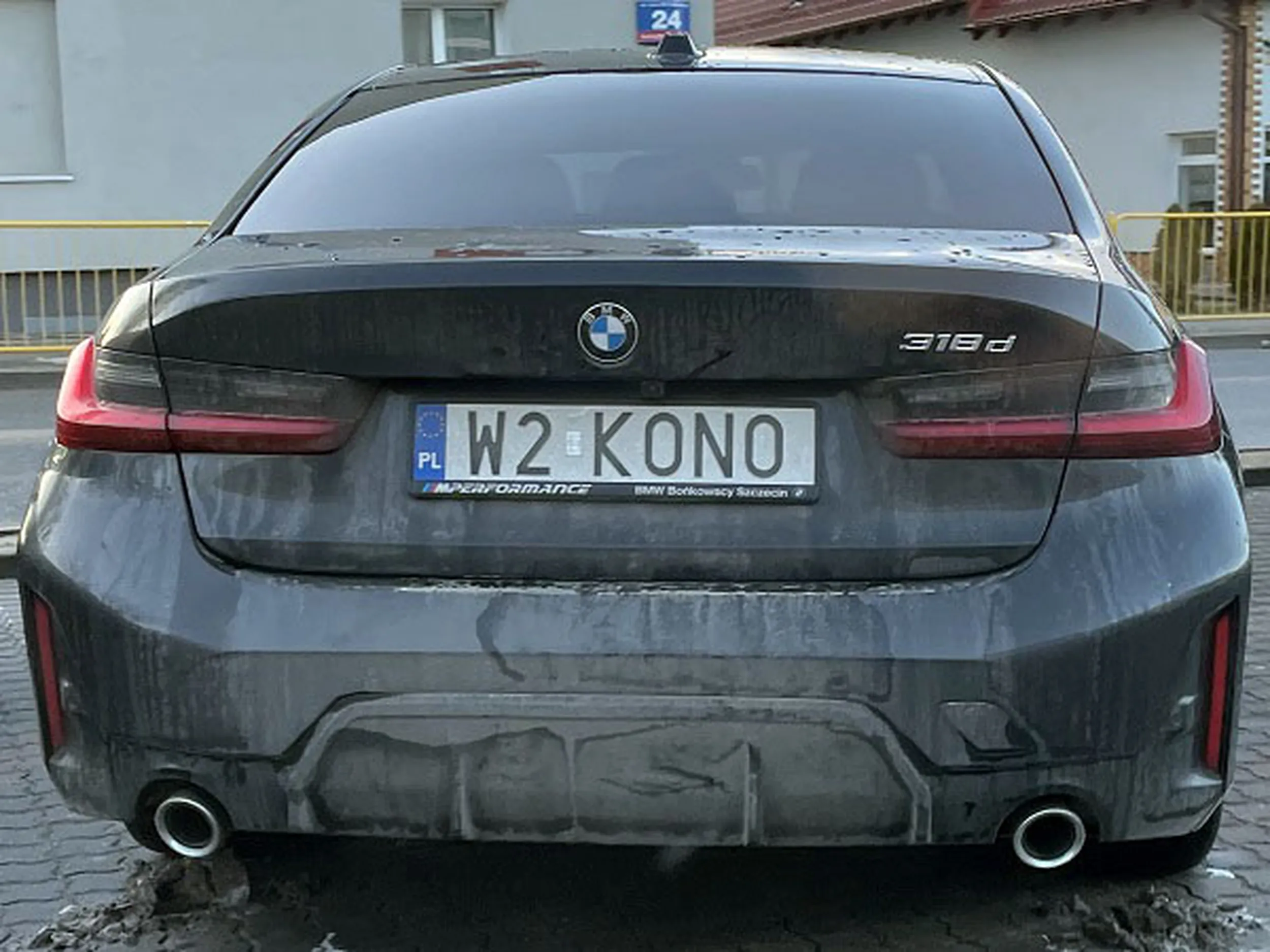 Fajny numer, blacha W2 KONO