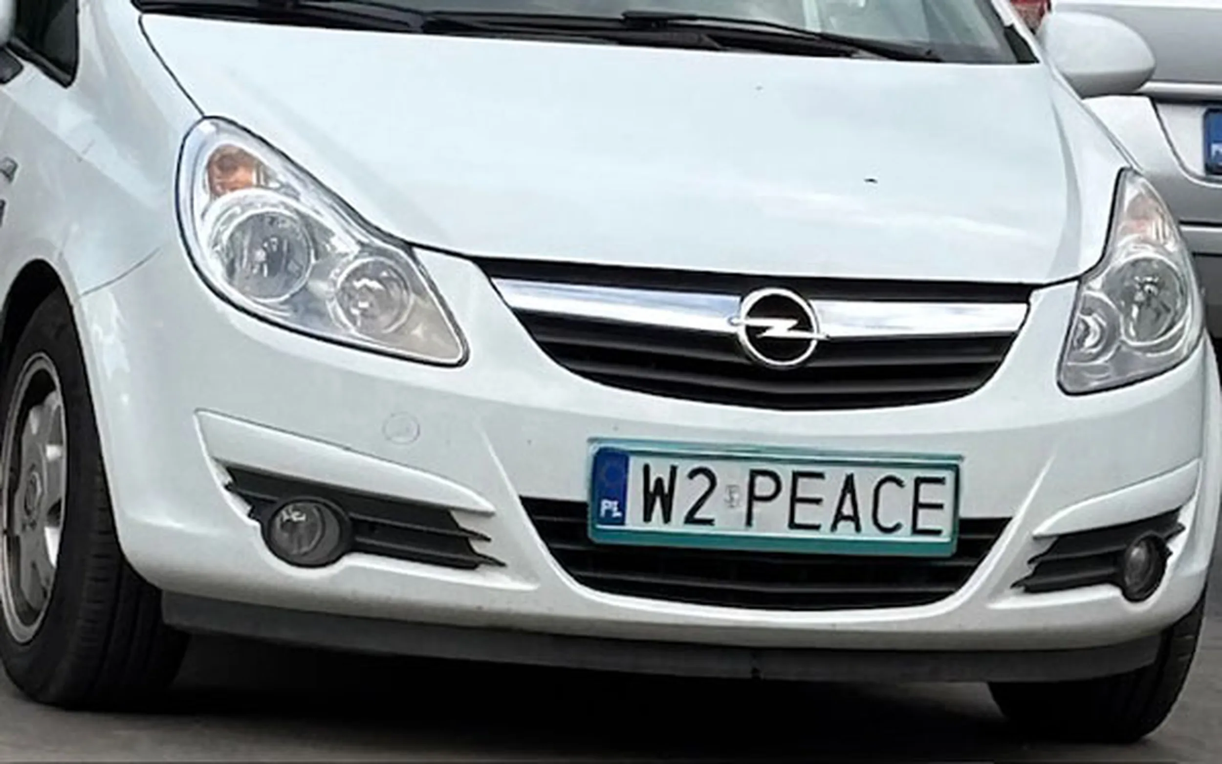 Fajny numer, blacha W2 PEACE