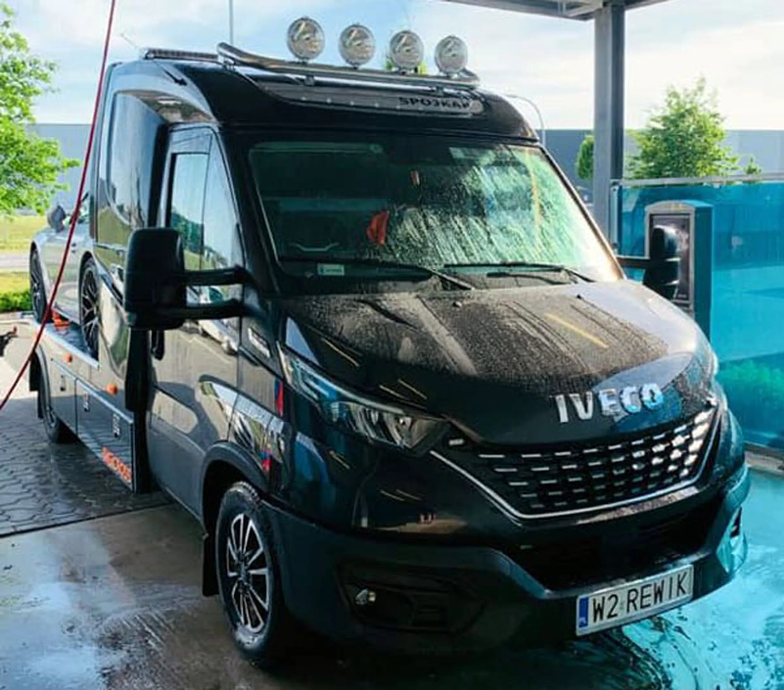 Fajny numer, blacha W2 REWIK