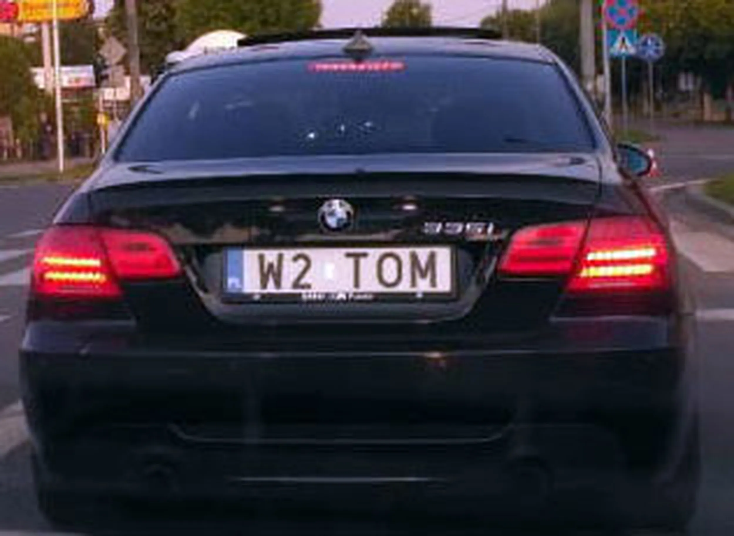 Fajny numer, blacha W2 TOM