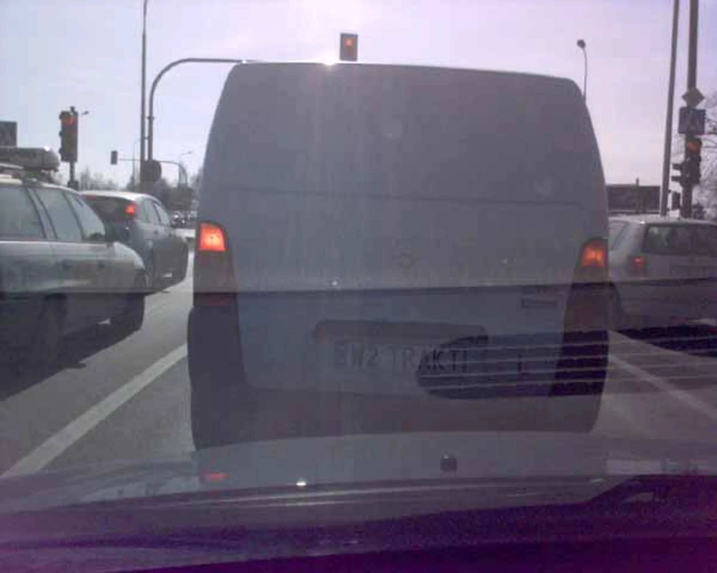 Fajny numer, blacha W2 TRAKT