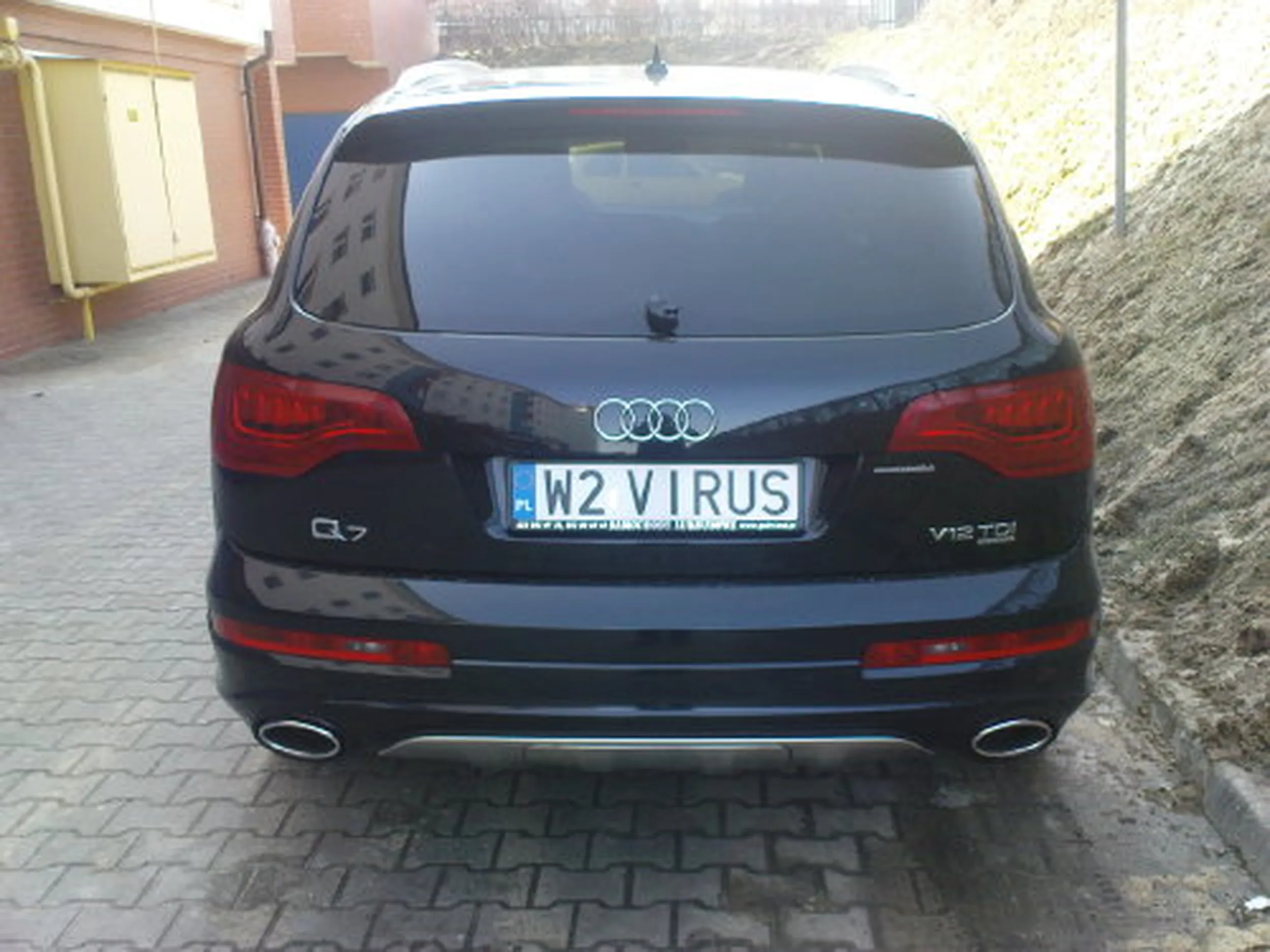 Fajny numer, blacha W2 VIRUS