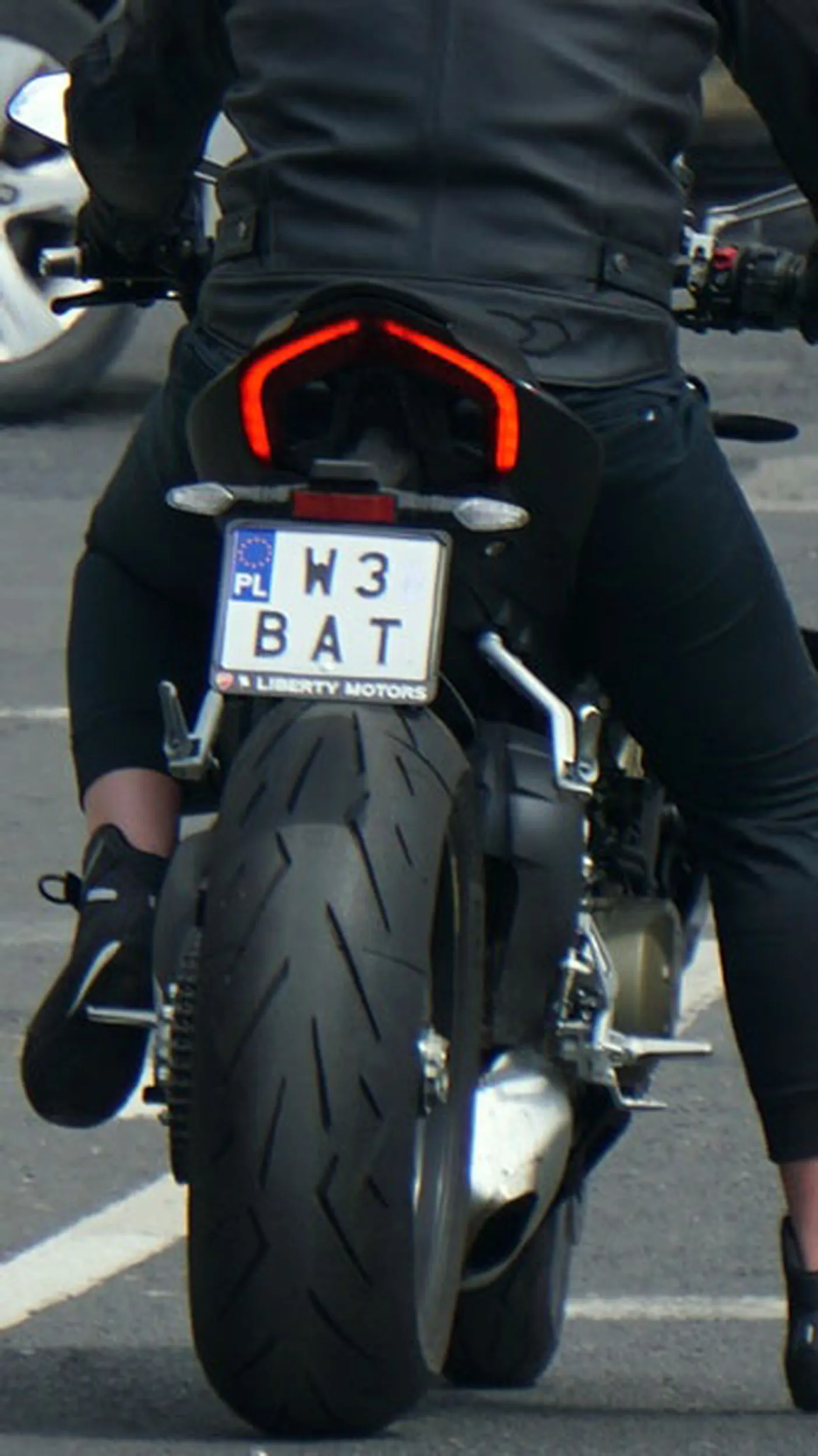 Fajny numer, blacha W3 BAT