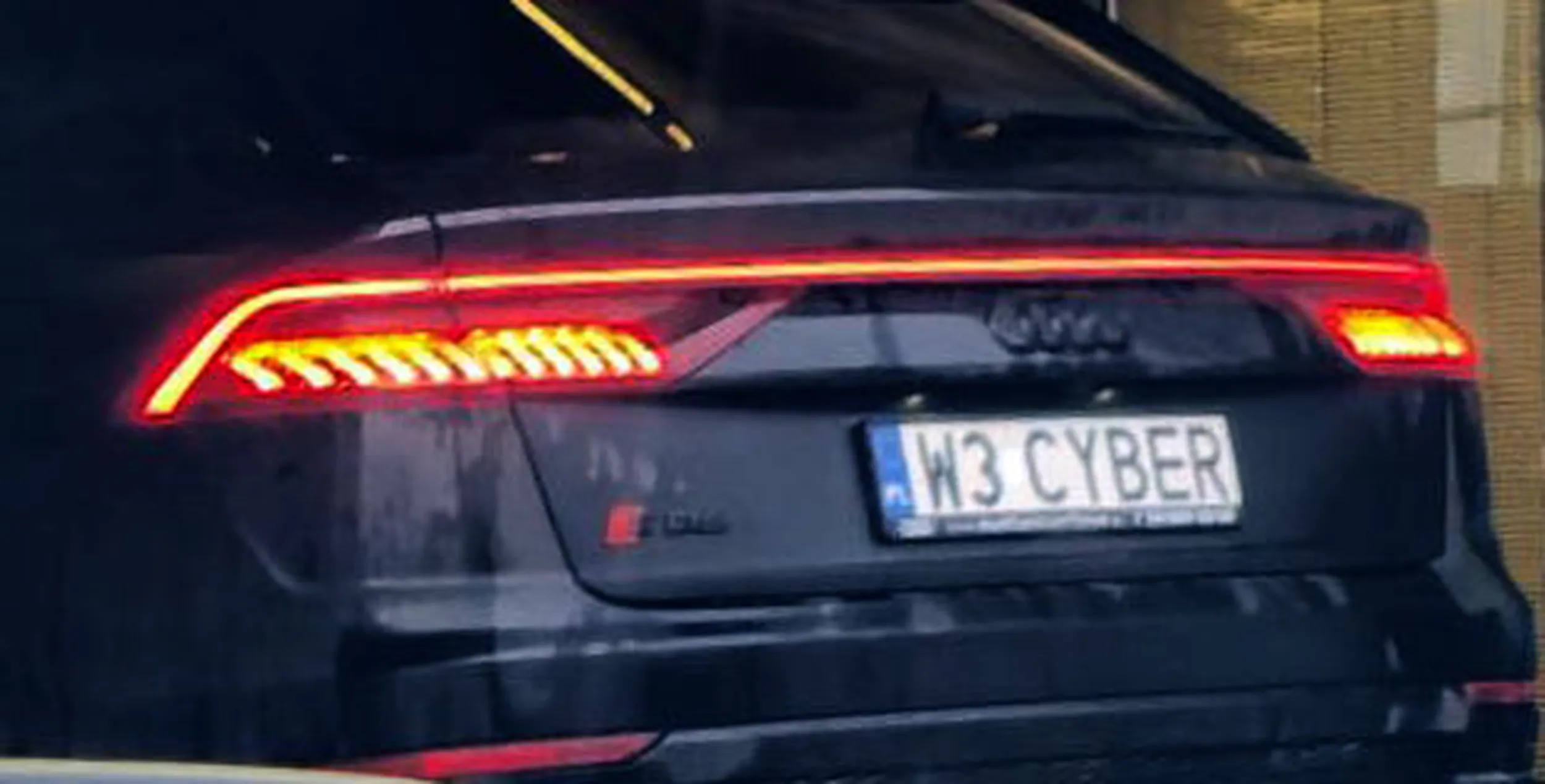 Fajny numer, blacha W3 CYBER