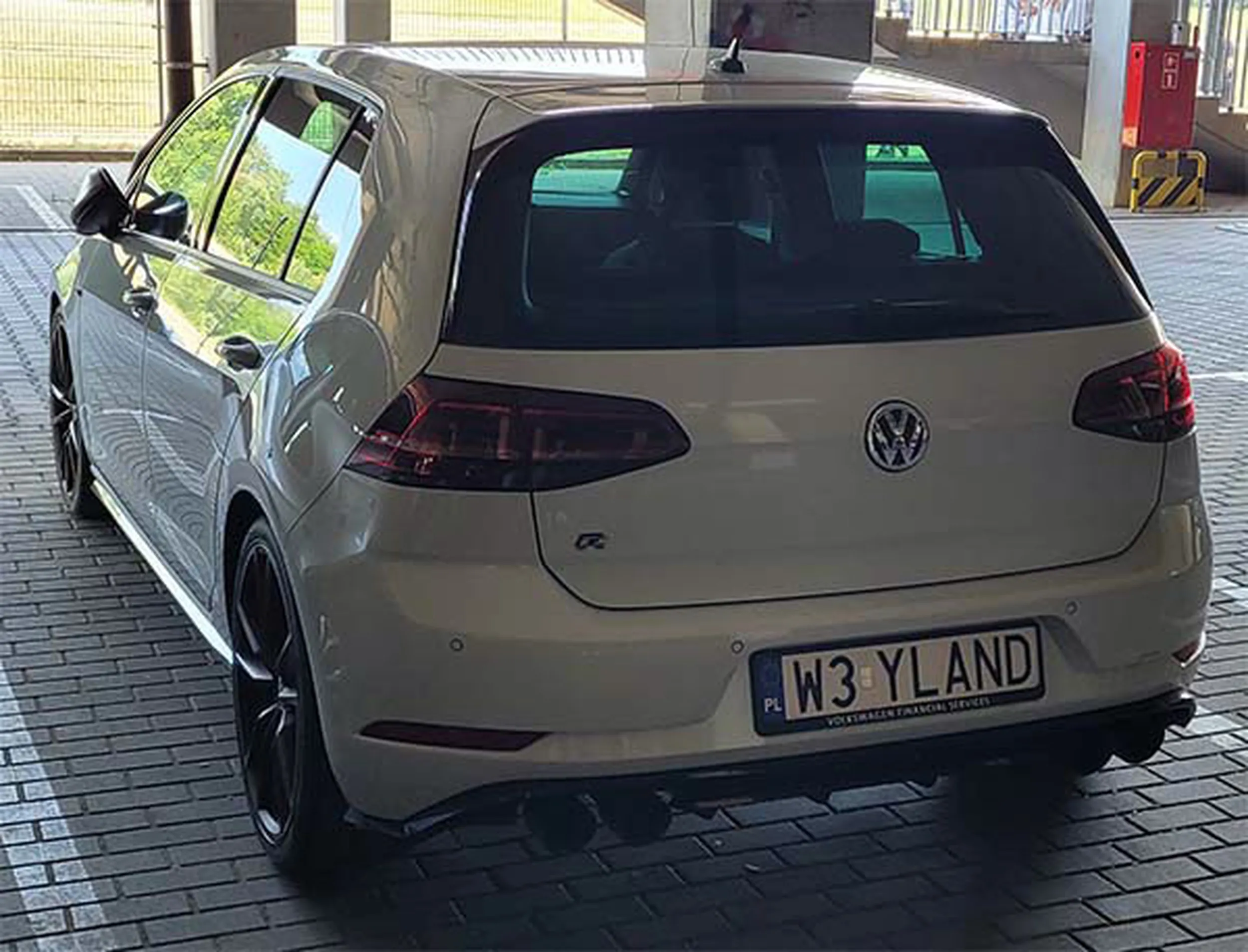 Fajny numer, blacha W3 YLAND