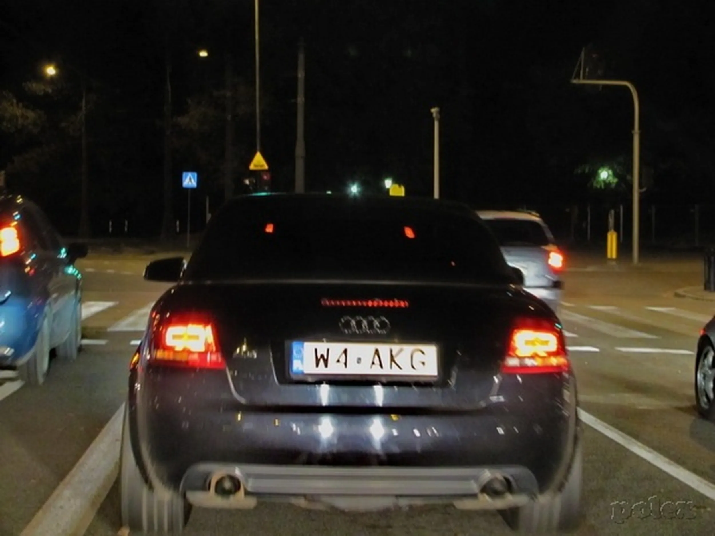 Fajny numer, blacha W4 AKG