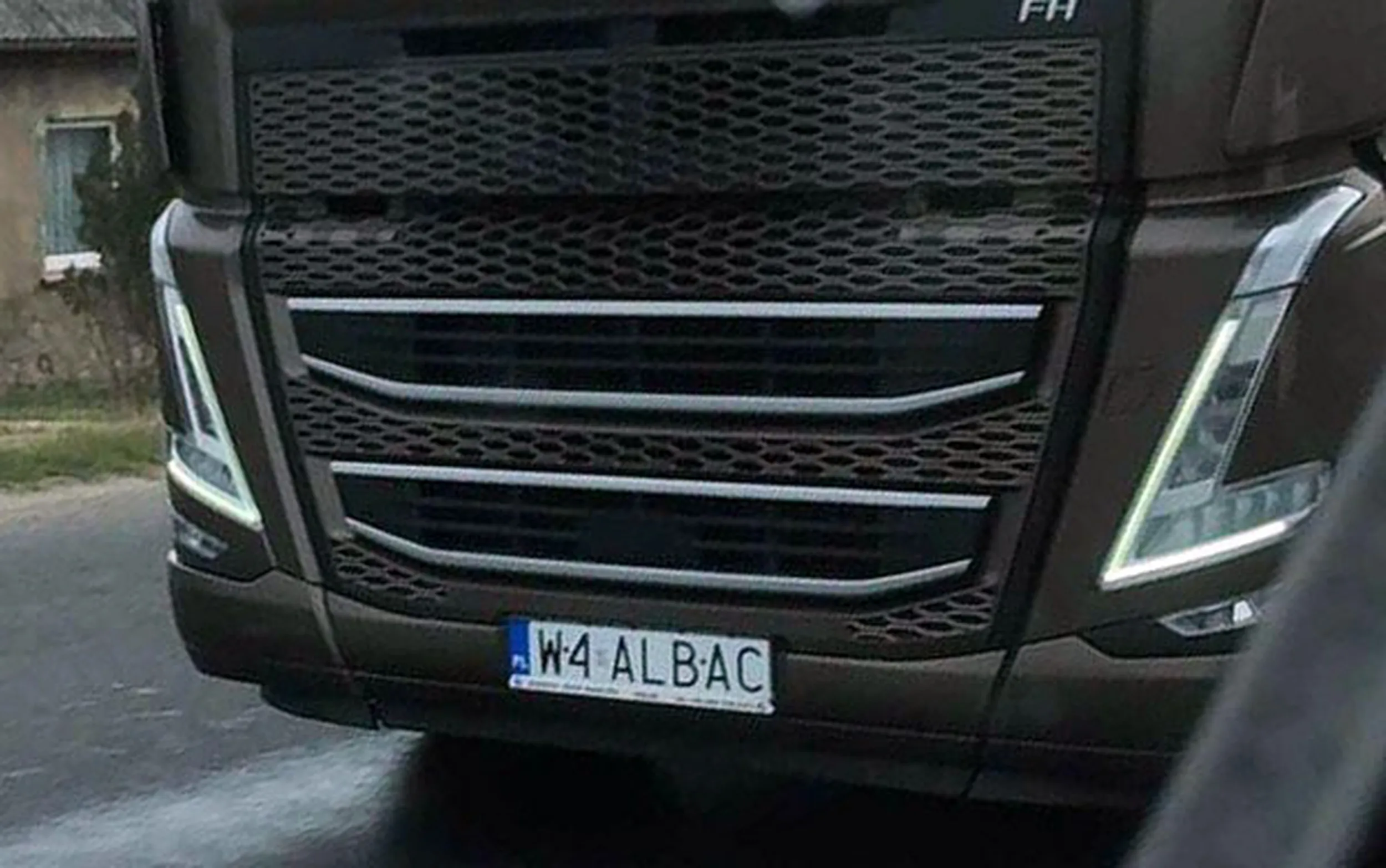 Fajny numer, blacha W4 ALBAC