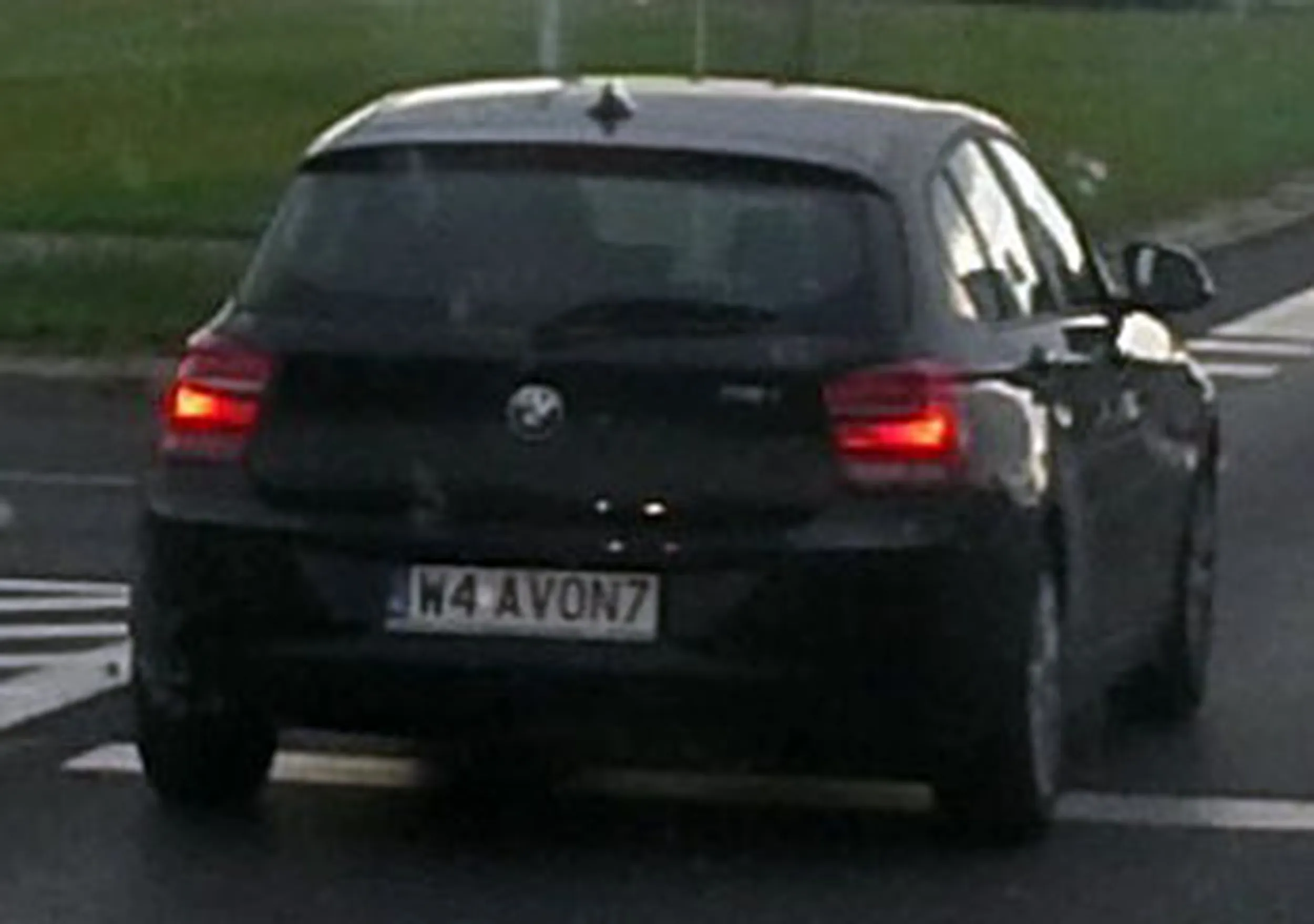 Fajny numer, blacha W4 AVON7