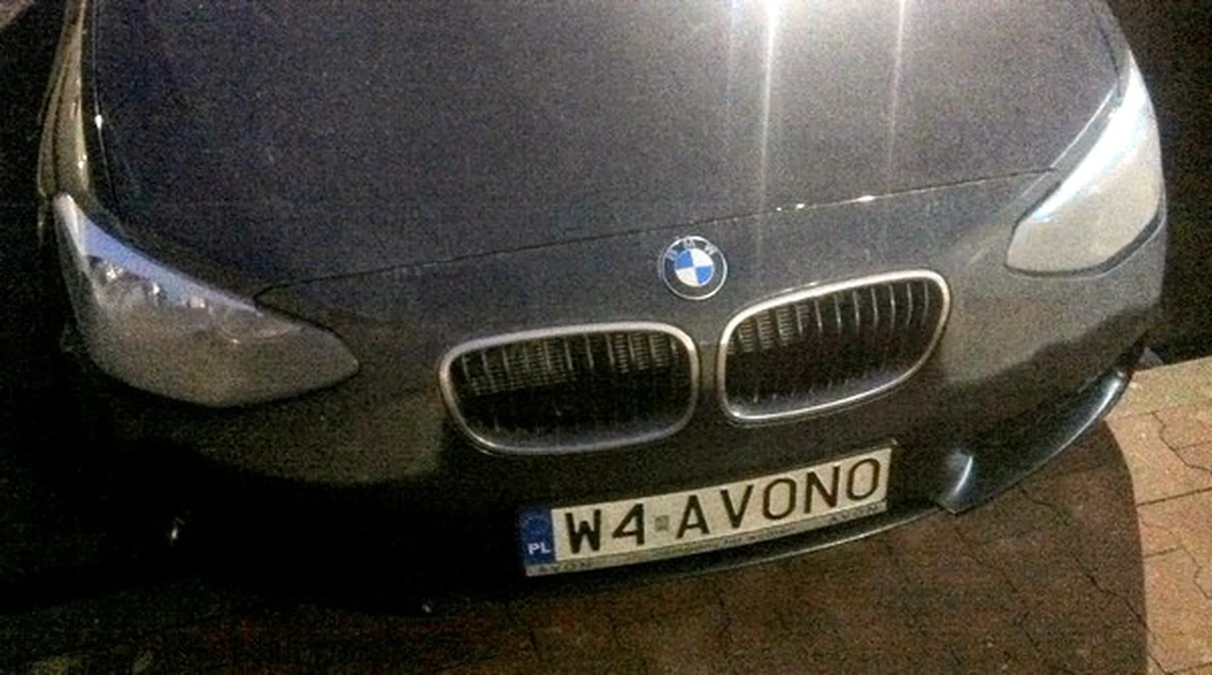 Fajny numer, blacha W4 AVONO