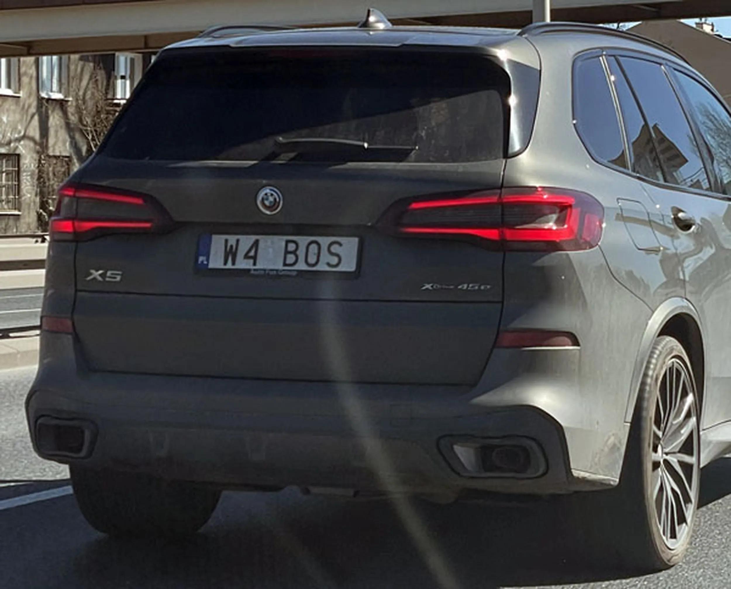 Fajny numer, blacha W4 BOS