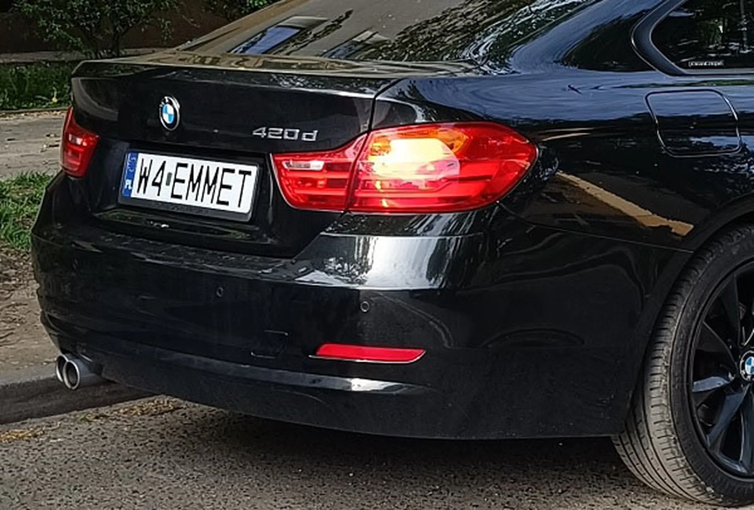 Fajny numer, blacha W4 EMMET