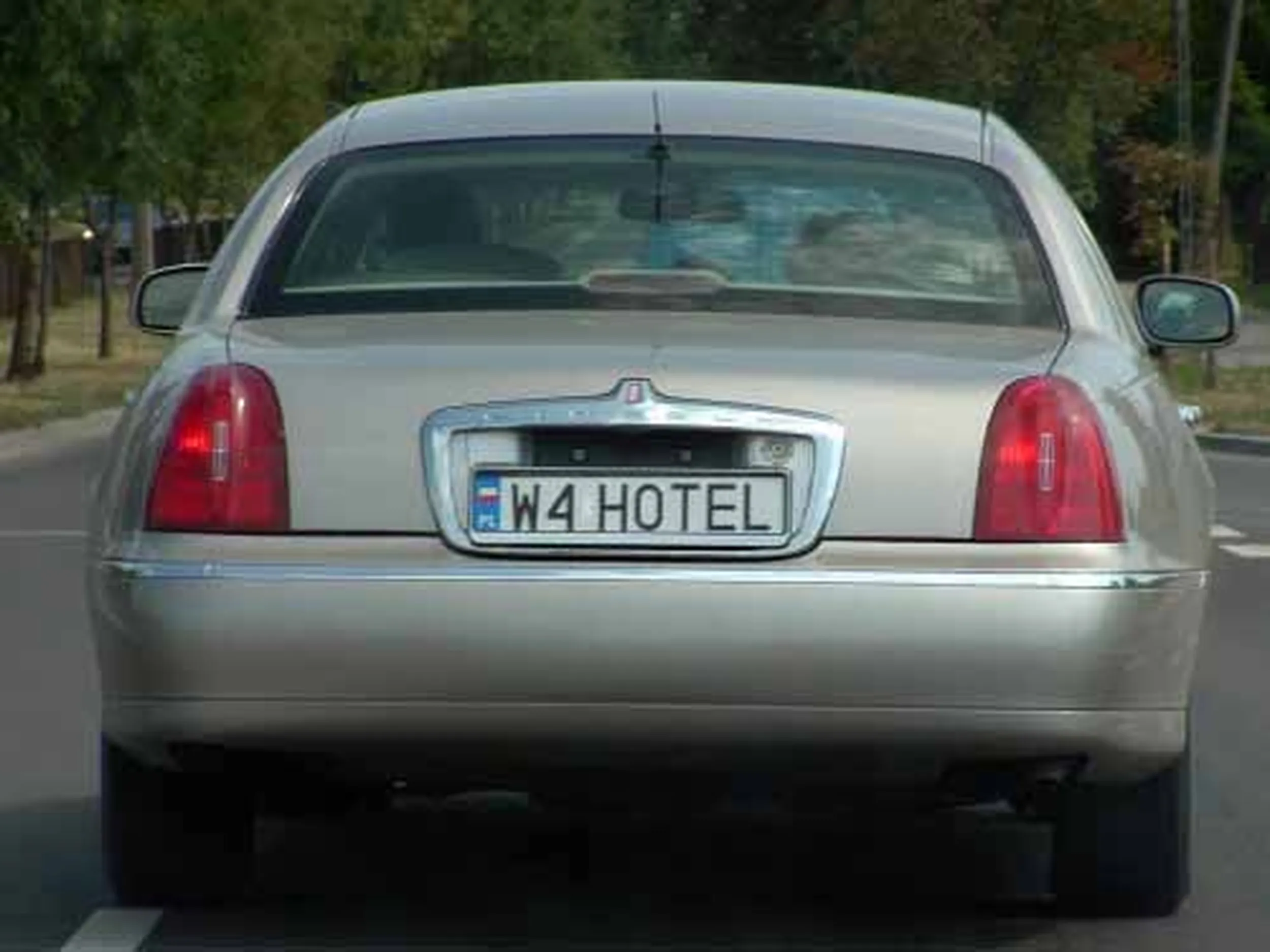 Fajny numer, blacha W4 HOTEL