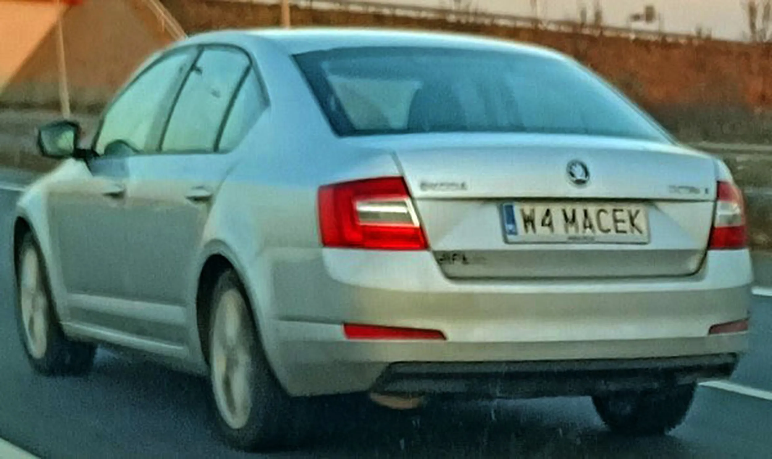 Fajny numer, blacha W4 MACEK