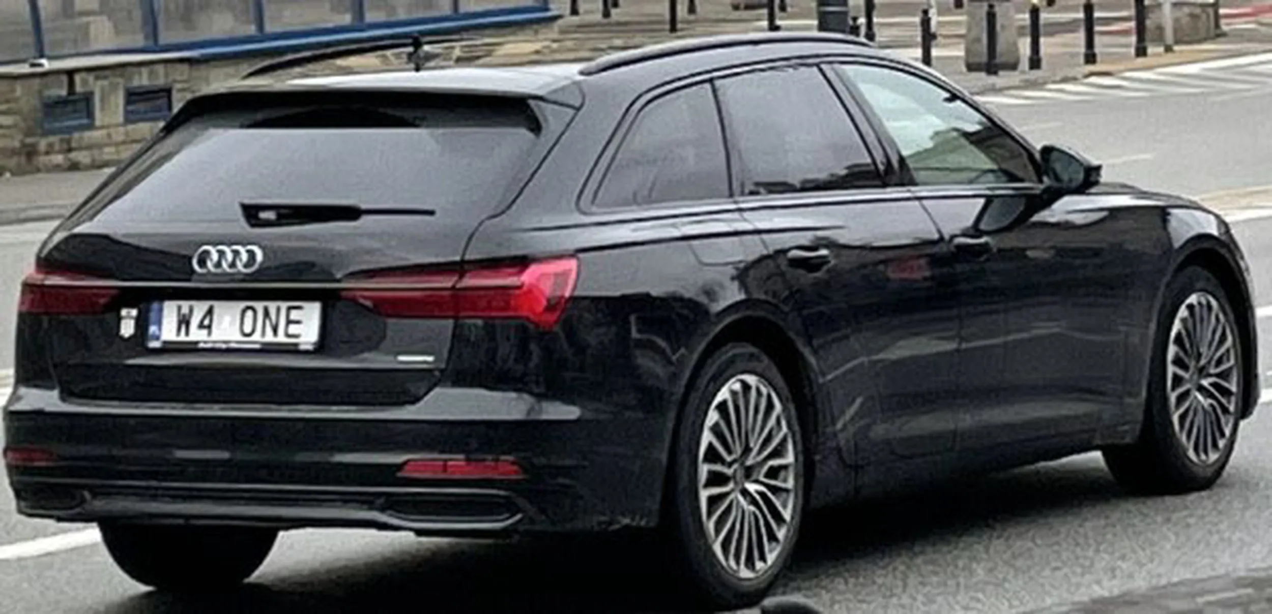 Fajny numer, blacha W4 ONE