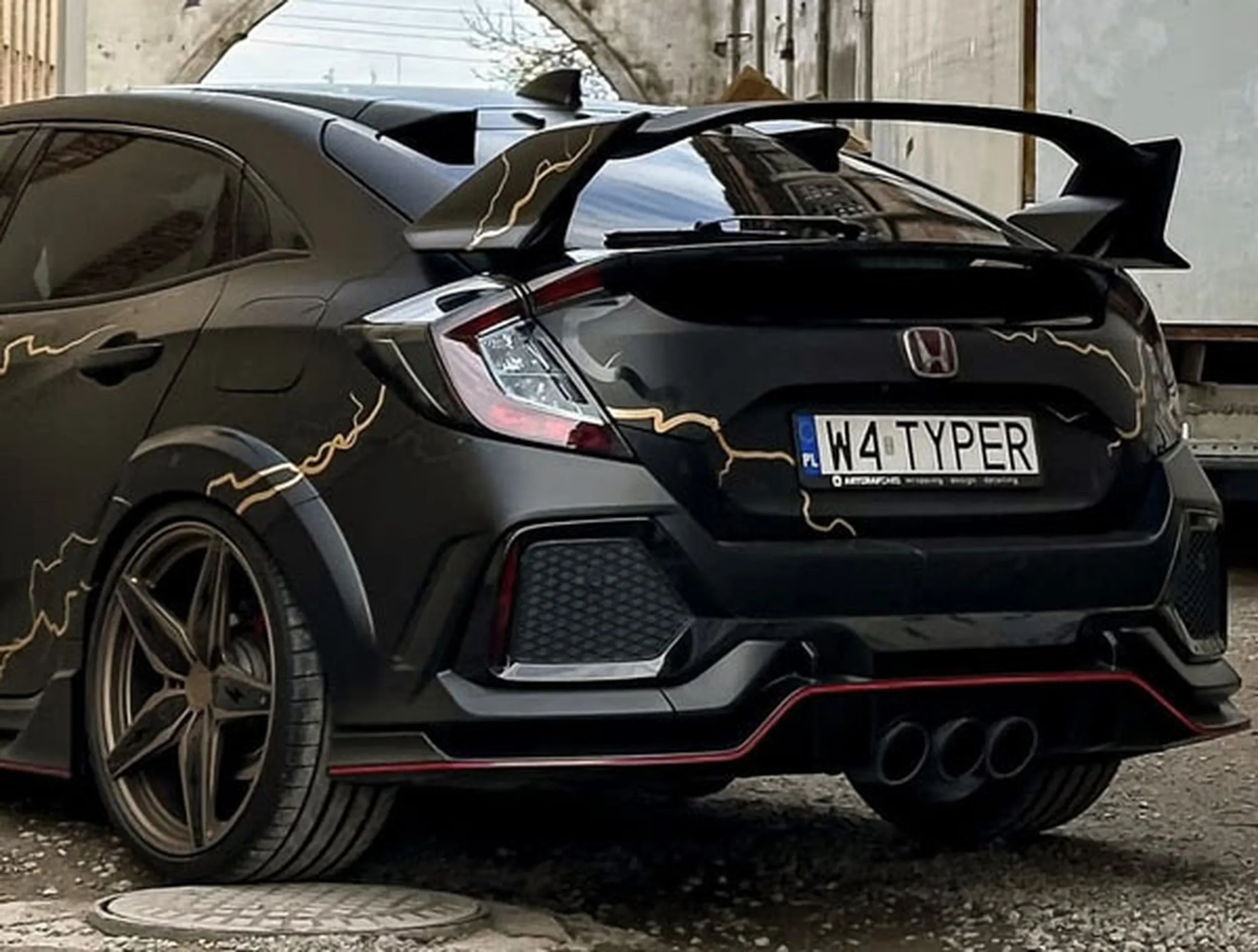 Fajny numer, blacha W4 TYPER