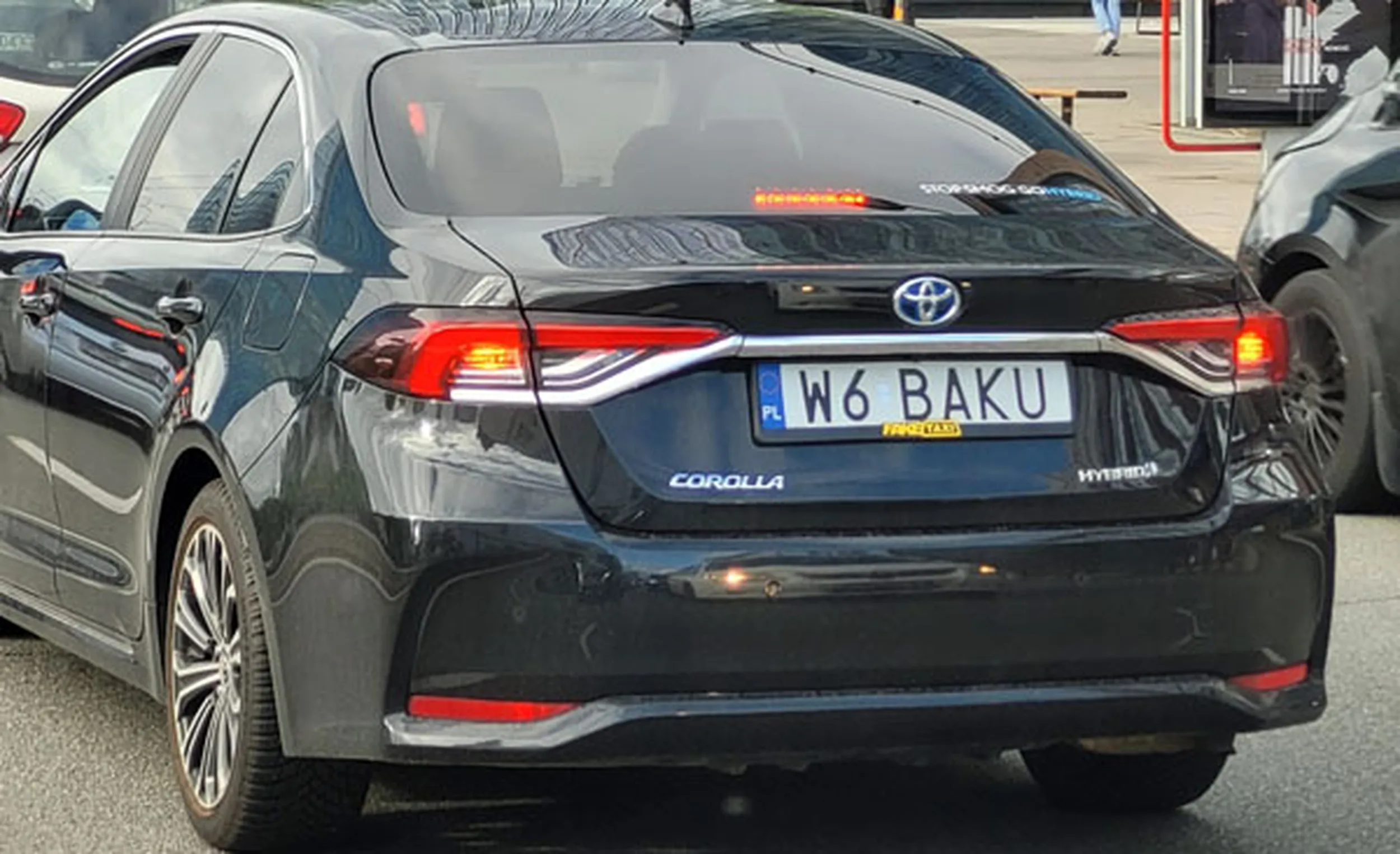 Fajny numer, blacha W6 BAKU