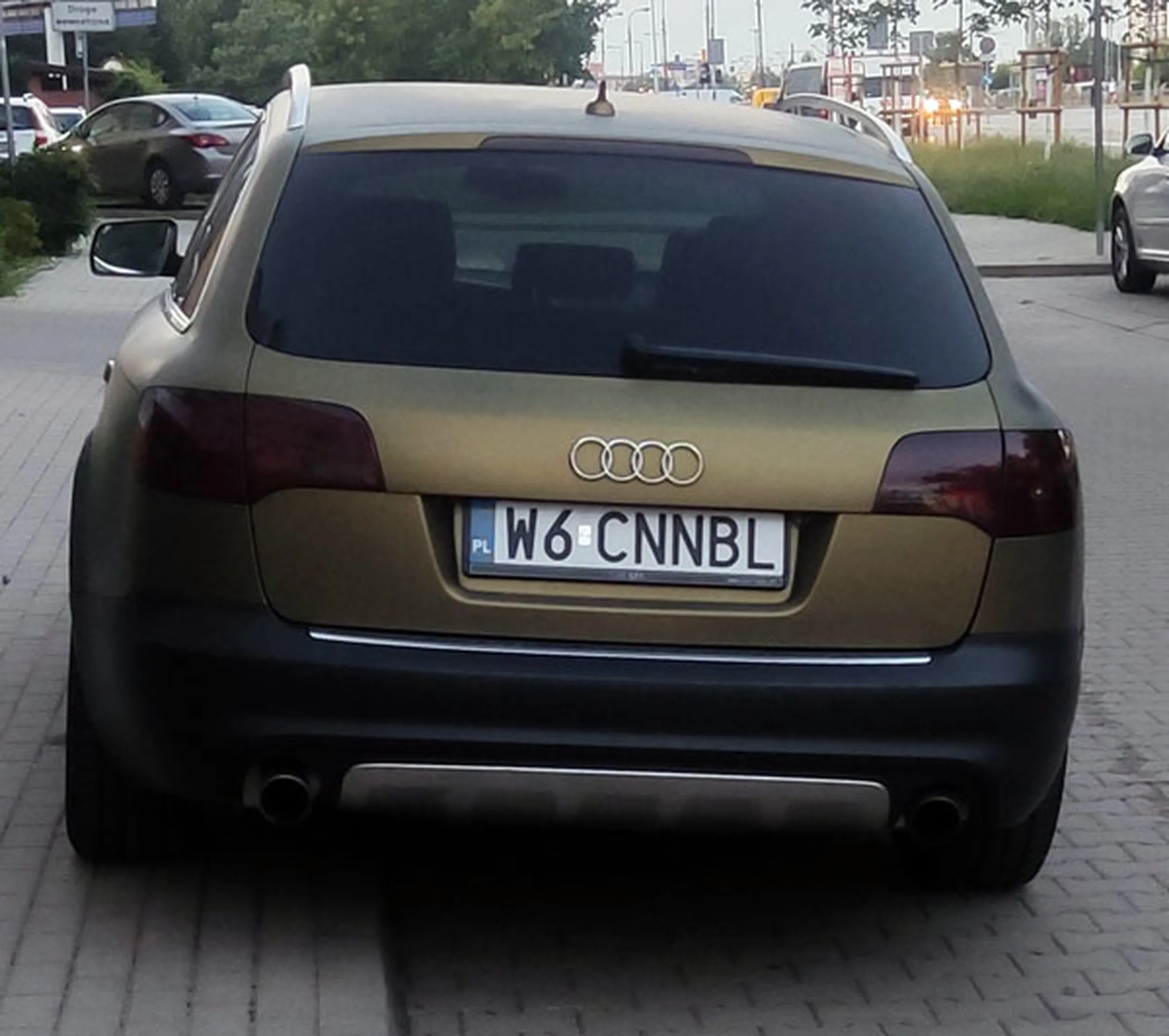 Fajny numer, blacha W6 CNNBL