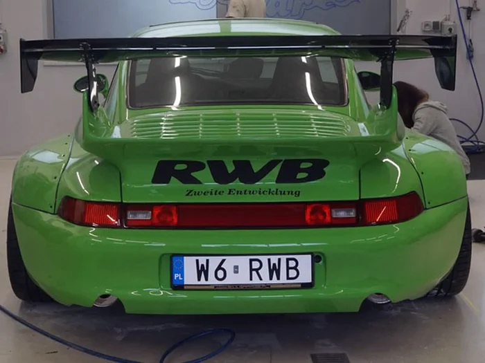 Fajny numer, blacha W6 RWB