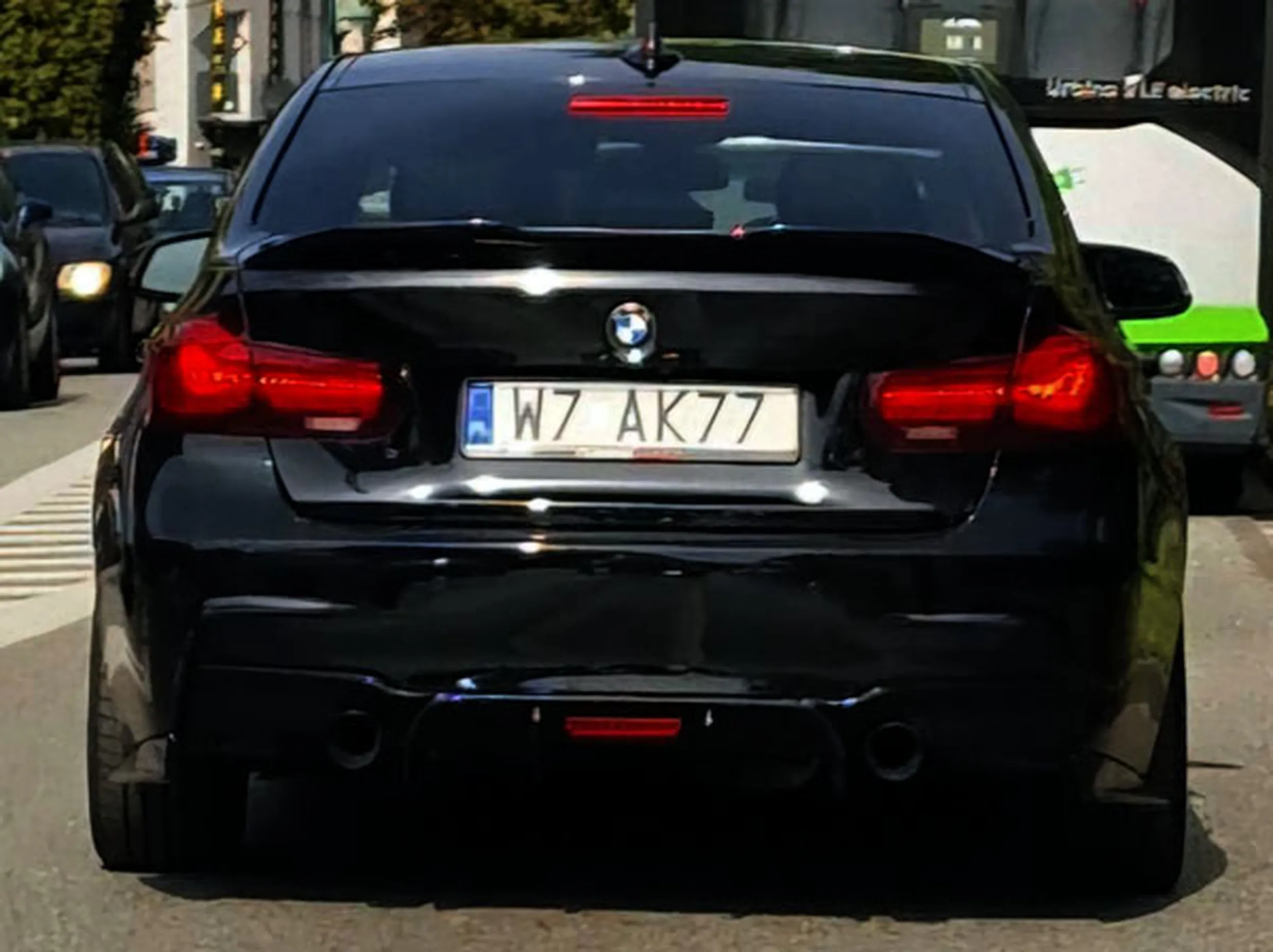 Fajny numer, blacha W7 AK77