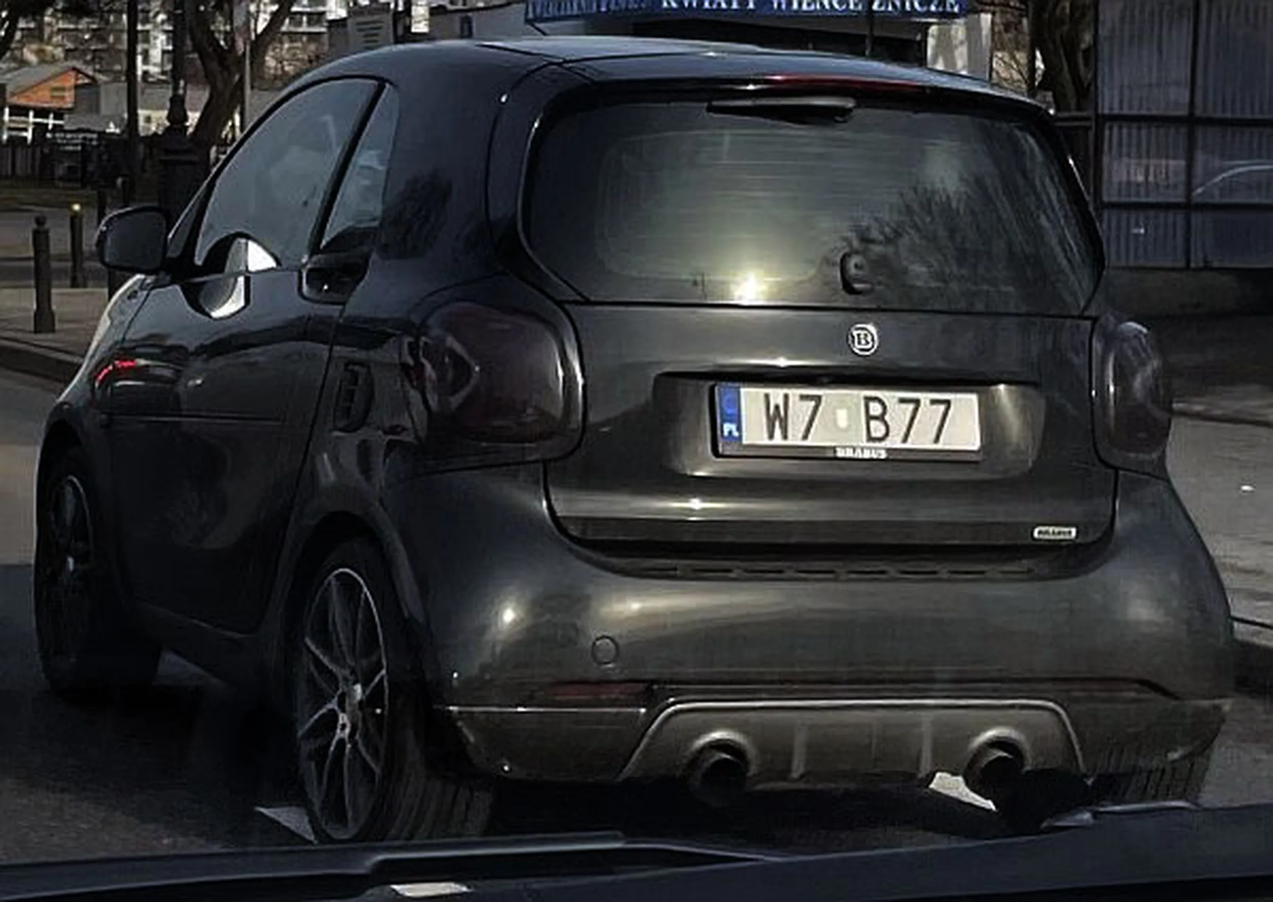 Fajny numer, blacha W7 B77