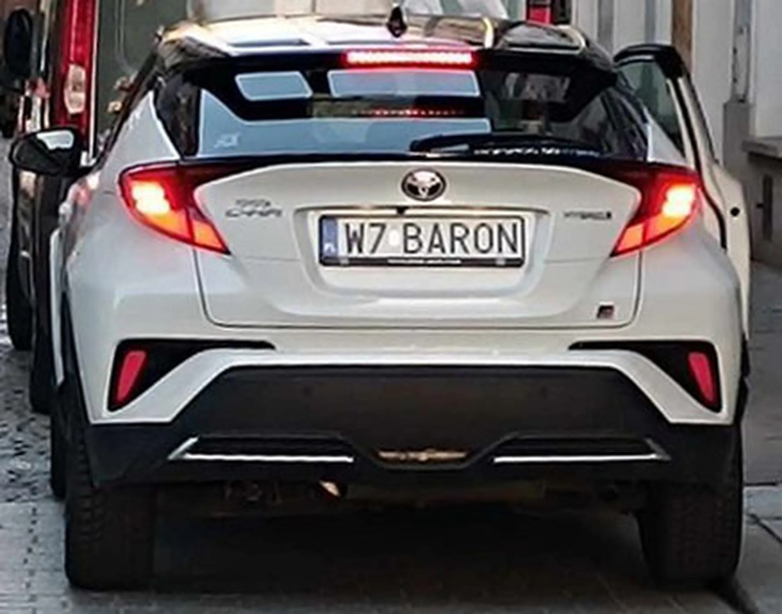 Fajny numer, blacha W7 BARON