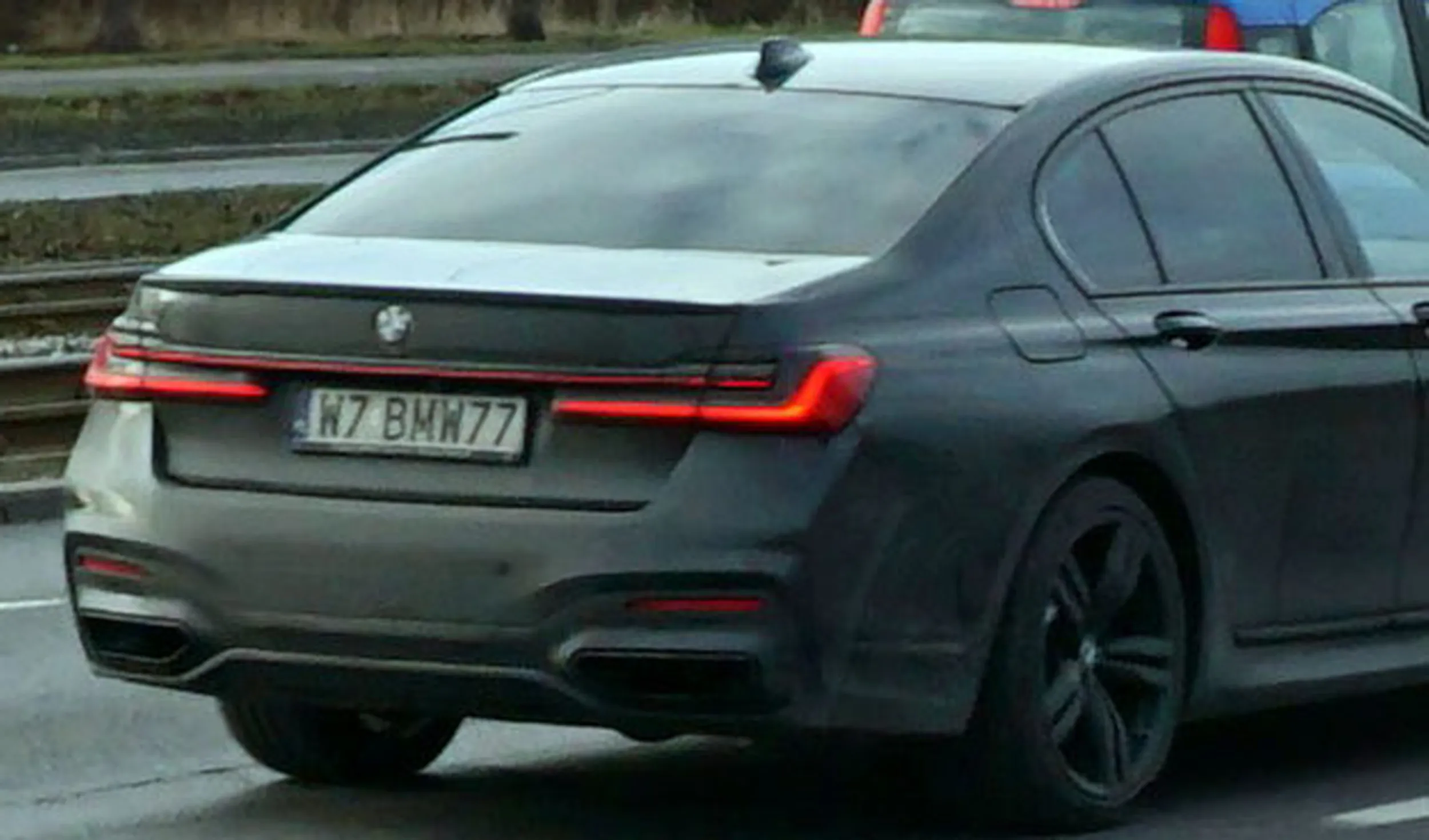 Fajny numer, blacha W7 BMW77