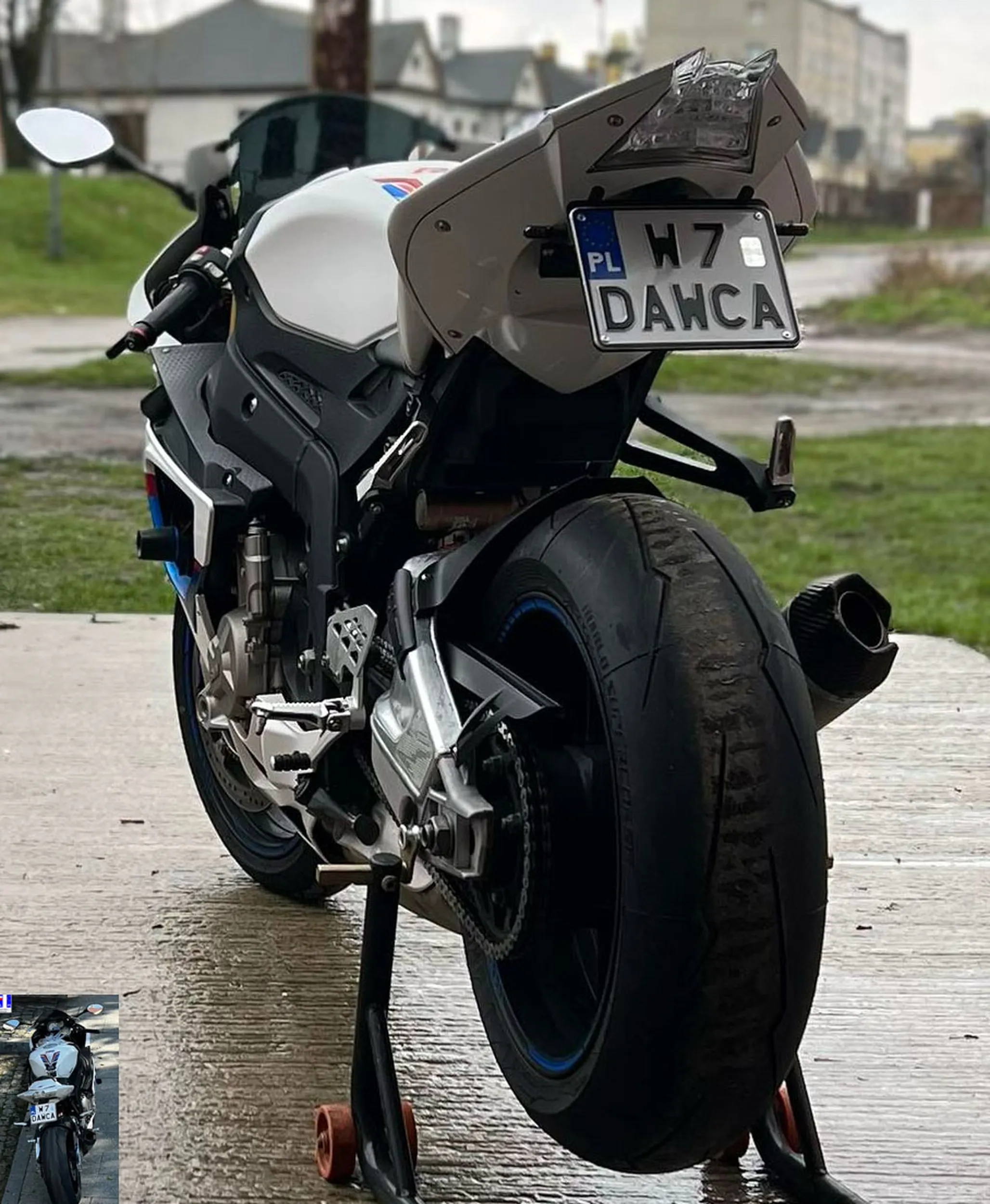 Fajny numer, blacha W7 DAWCA