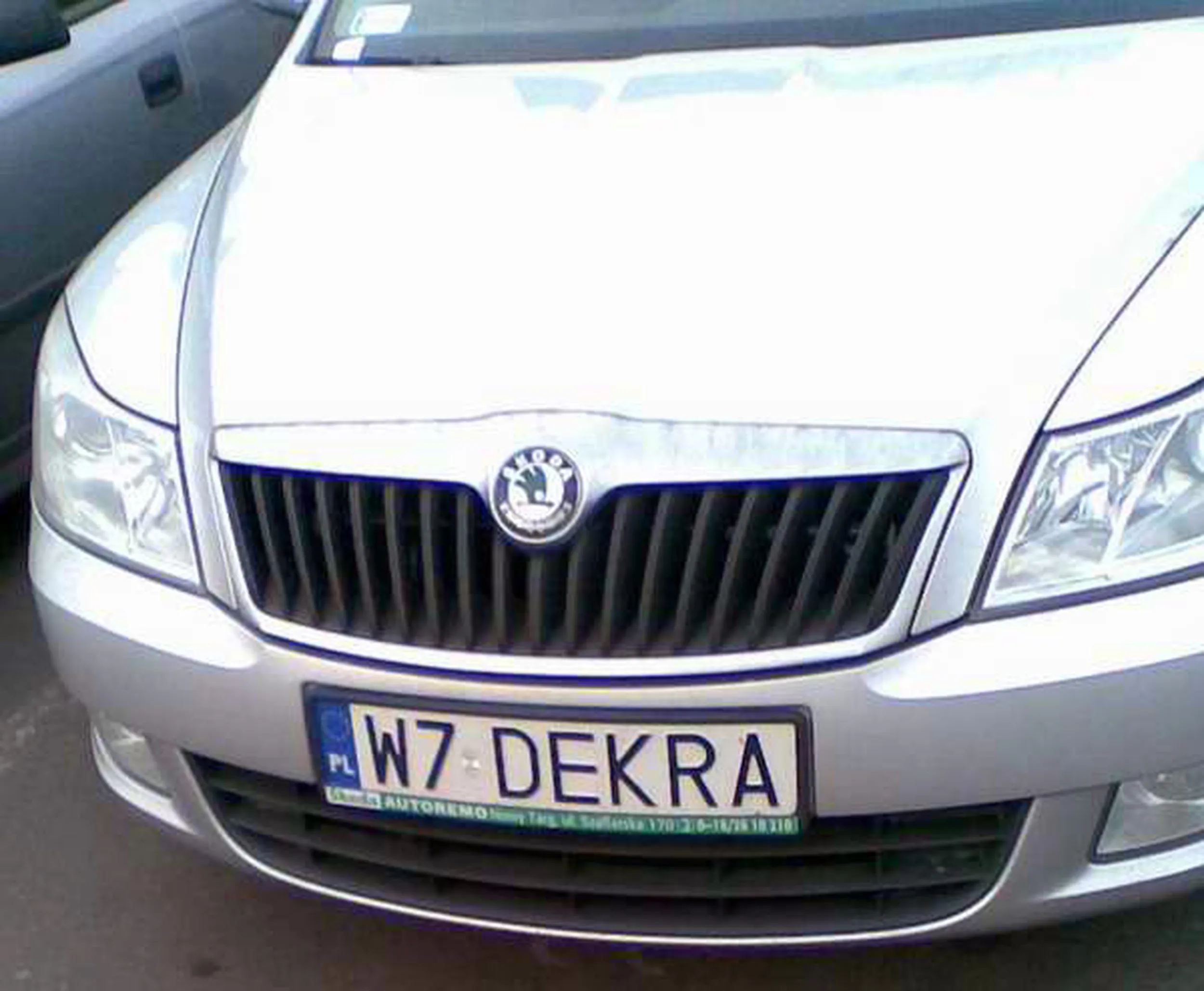 Fajny numer, blacha W7 DEKRA