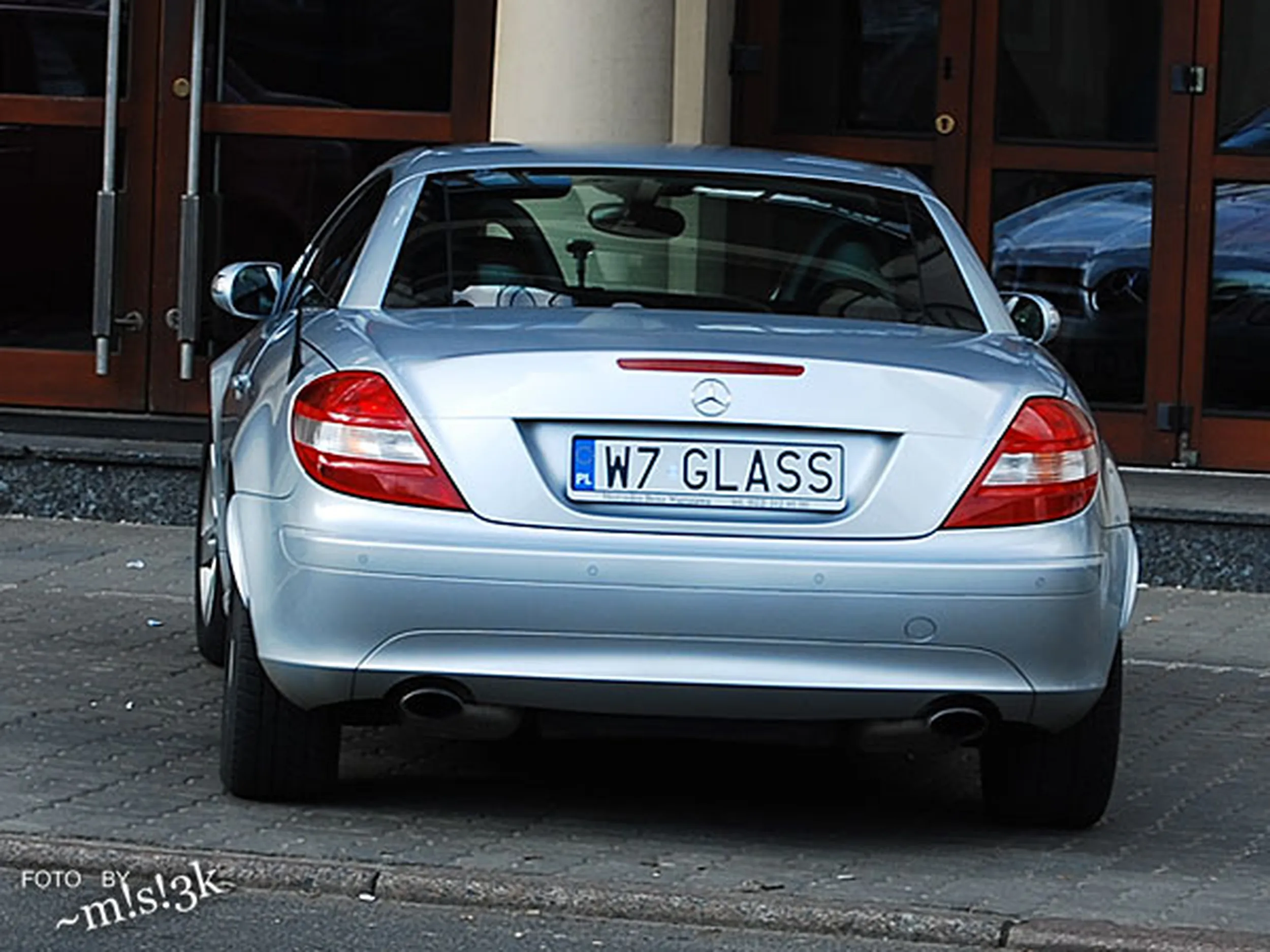 Fajny numer, blacha W7 GLASS