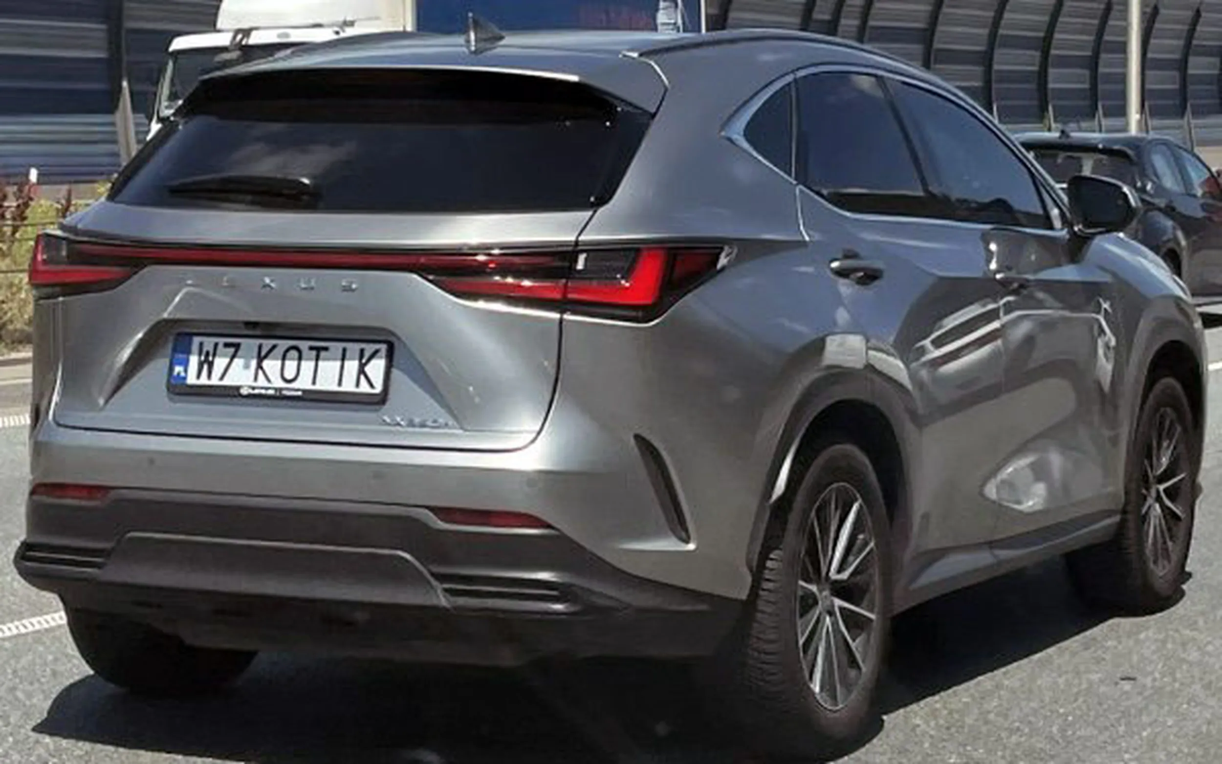 Fajny numer, blacha W7 KOTIK