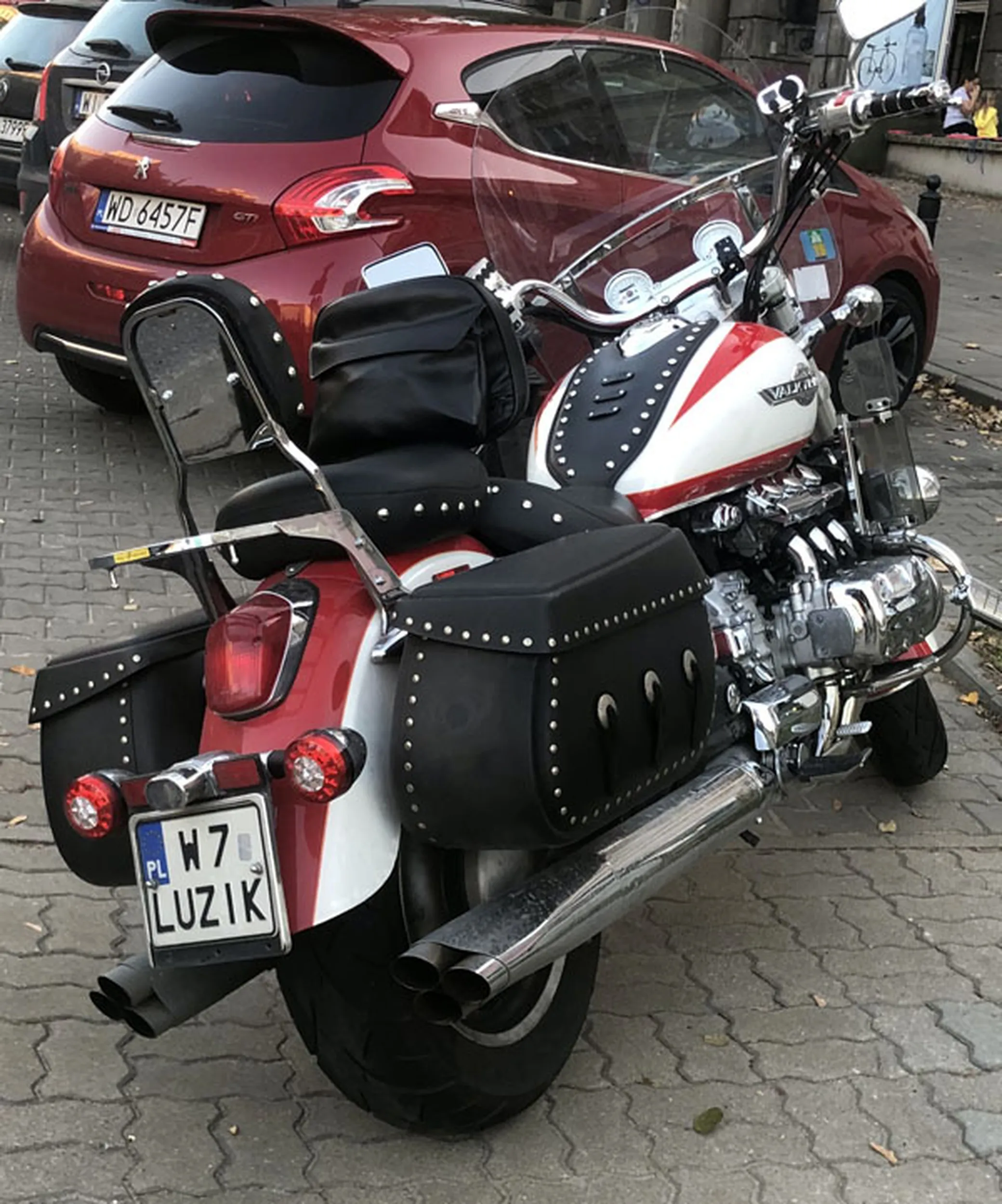 Fajny numer, blacha W7 LUZIK