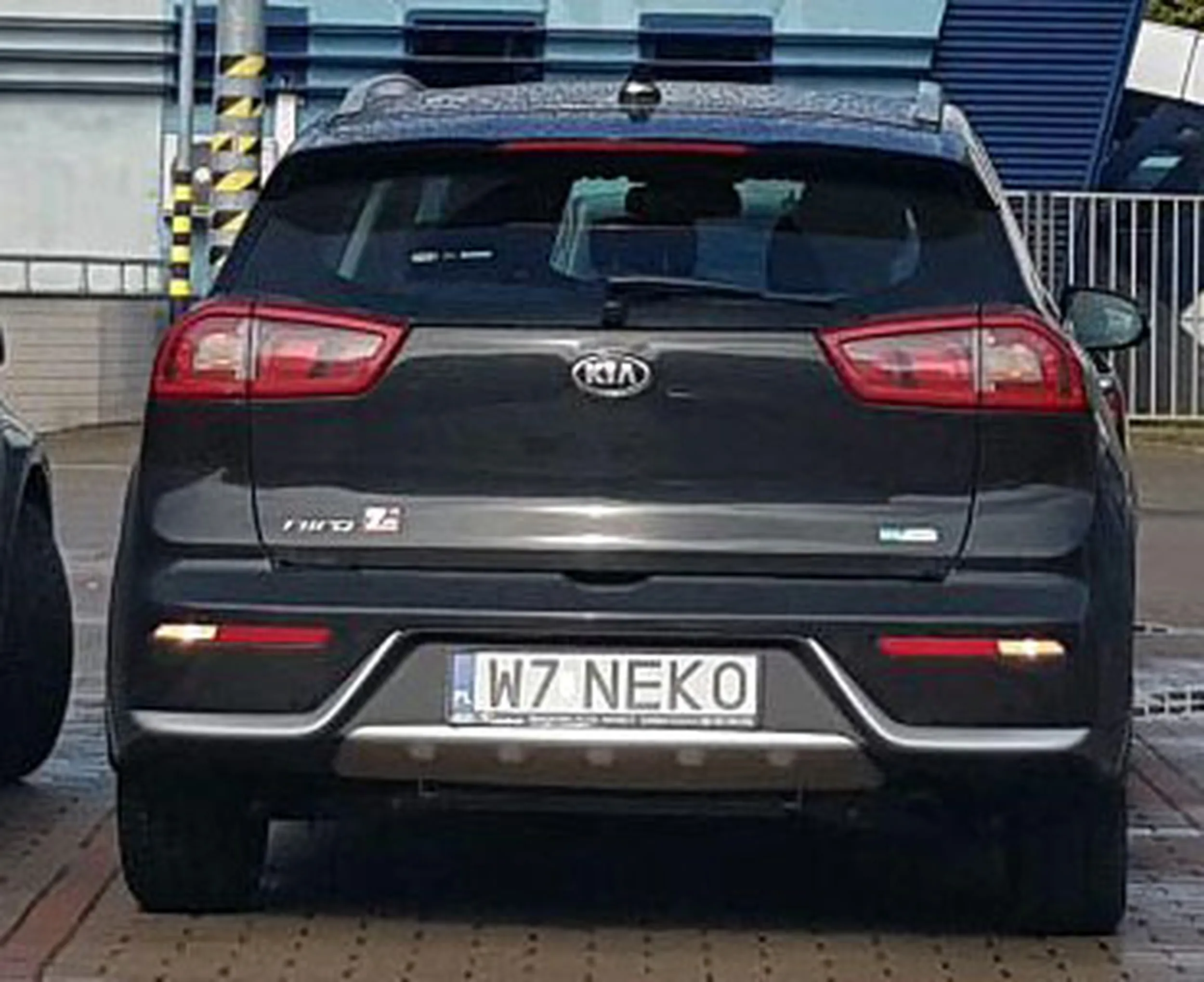 Fajny numer, blacha W7 NEKO