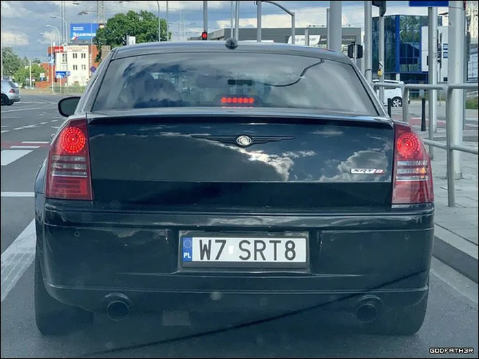 Fajny numer, blacha W7 SRT8