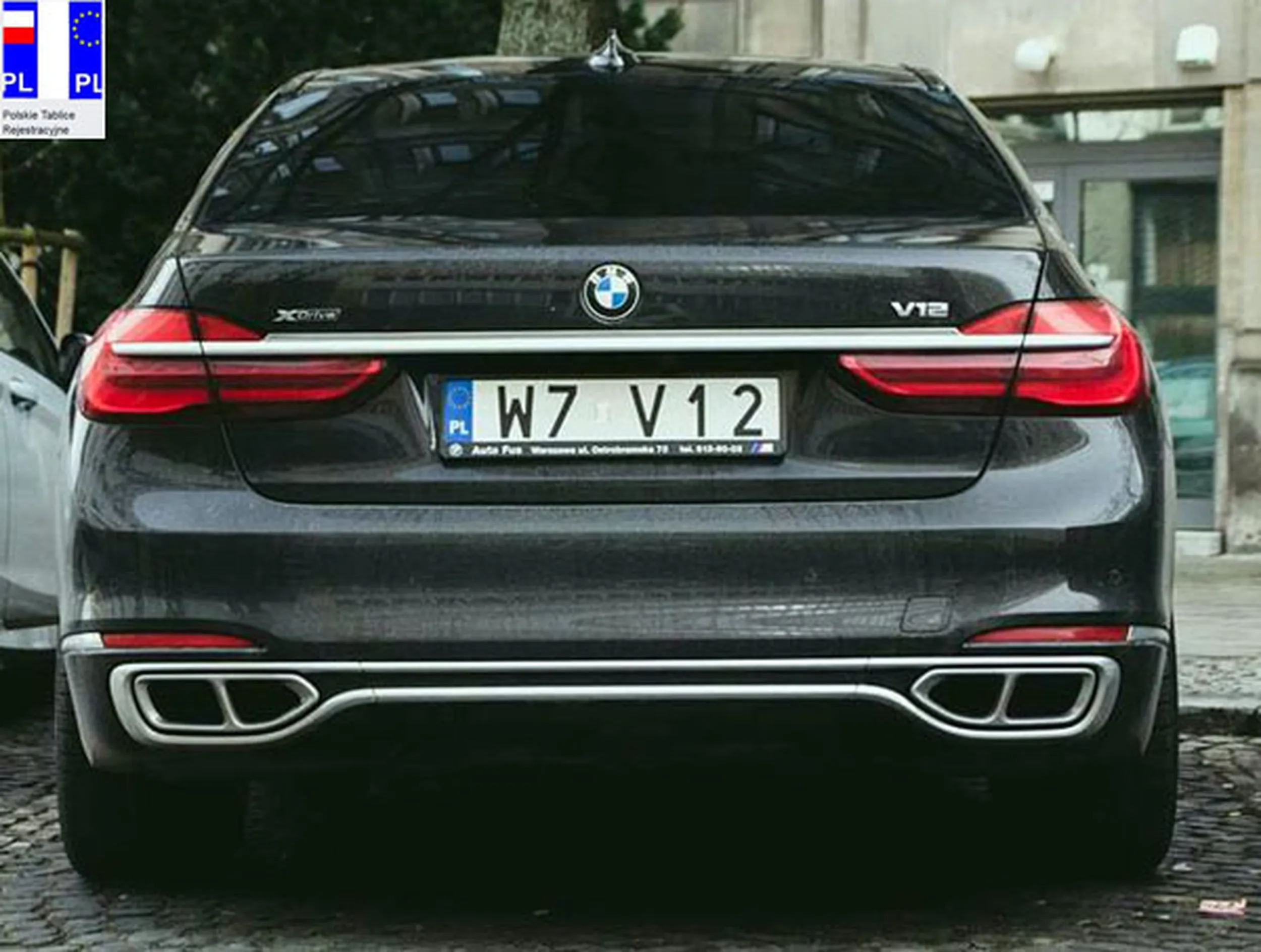 Fajny numer, blacha W7 V12