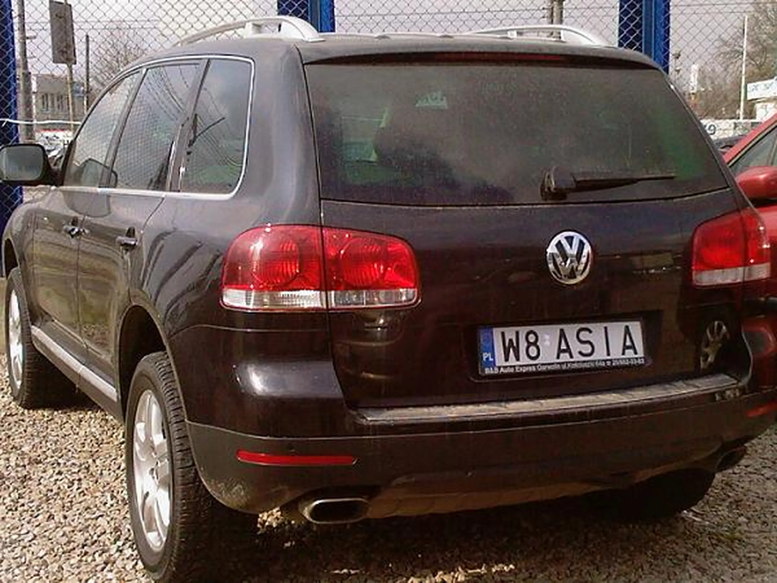 Fajny numer, blacha W8 ASIA